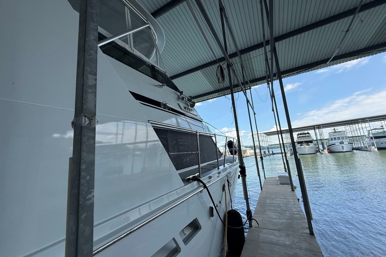1998 Hatteras 52 Sport Deck Motor Yacht - Photo 7