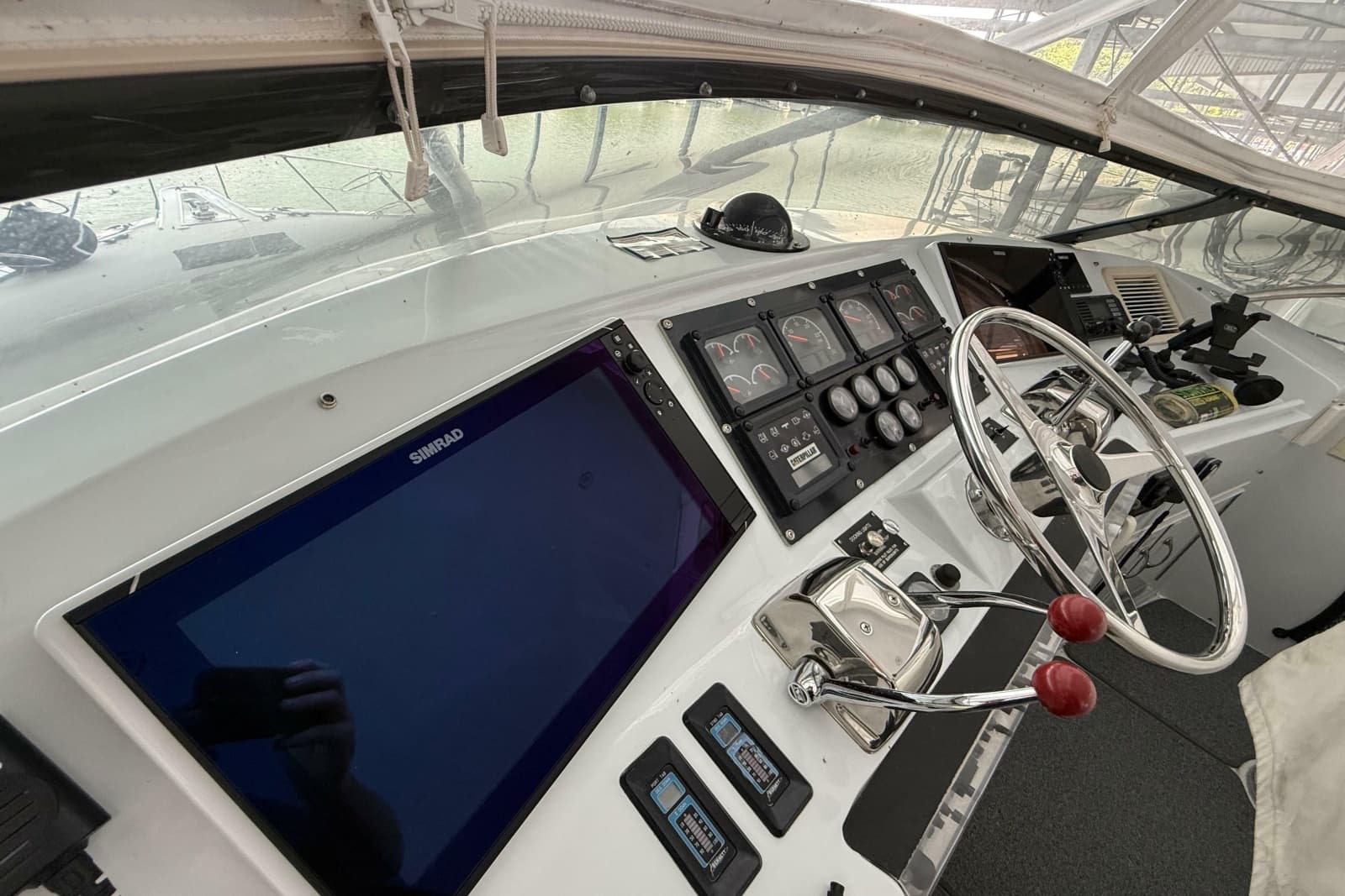 1998 Hatteras 52 Sport Deck Motor Yacht - Photo 25