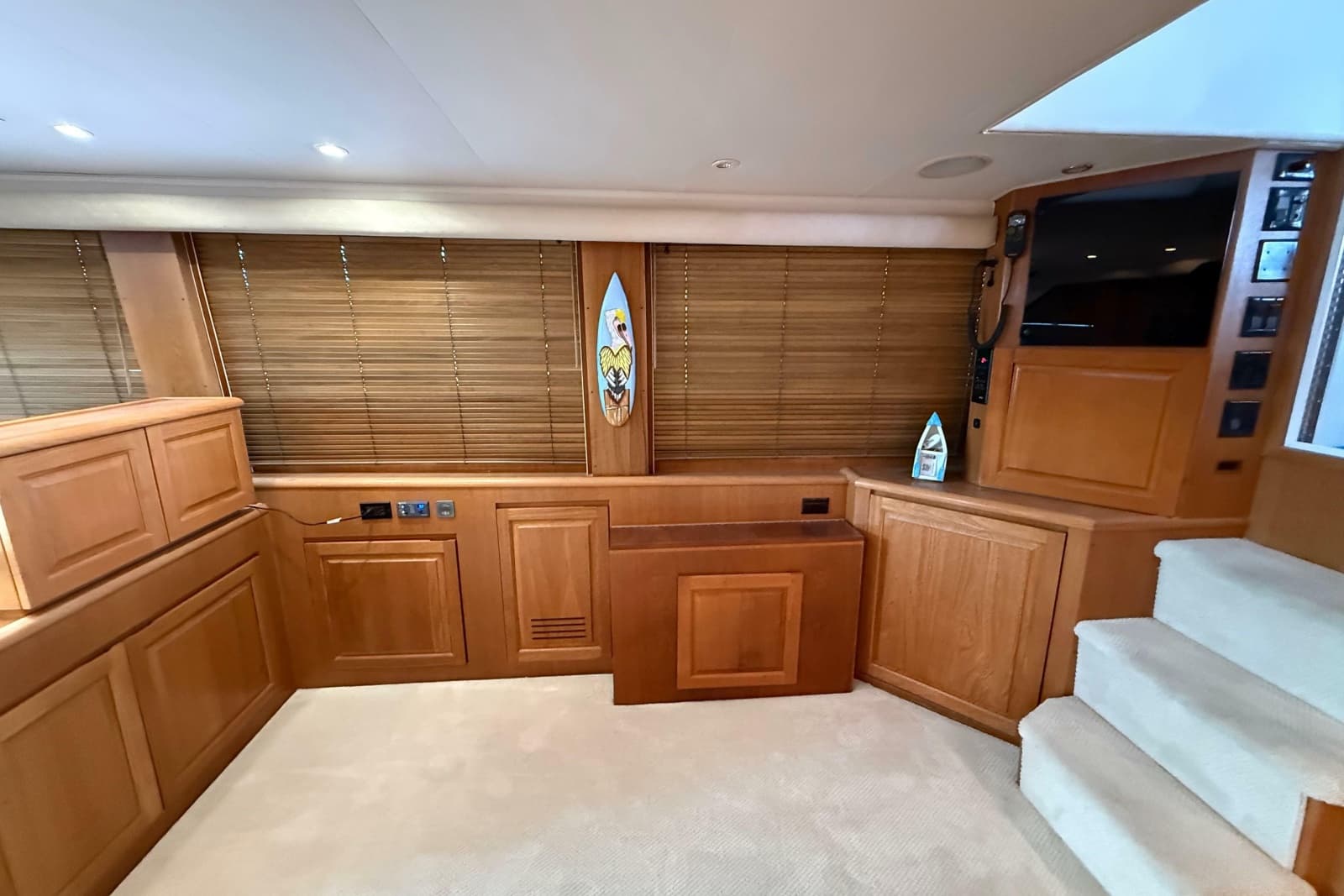 1998 Hatteras 52 Sport Deck Motor Yacht - Photo 28