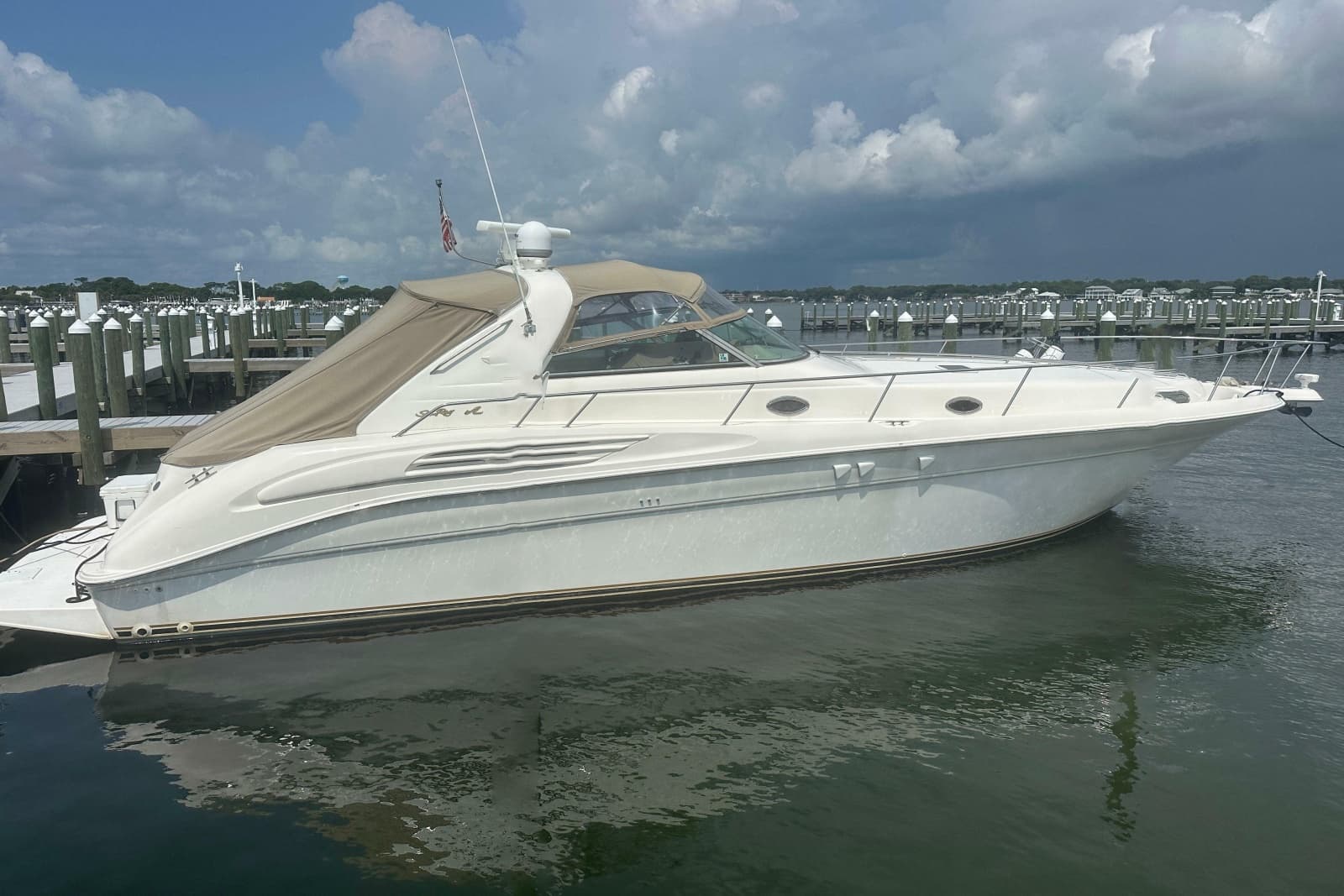 1998 Sea Ray 450 Sundancer - Photo 1
