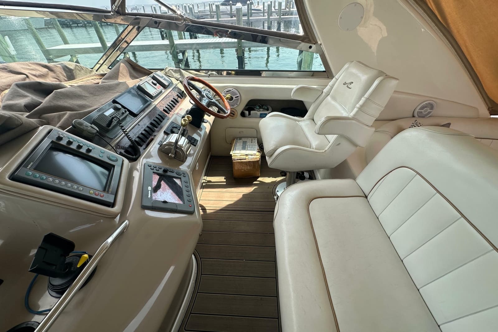 1998 Sea Ray 450 Sundancer - Photo 26
