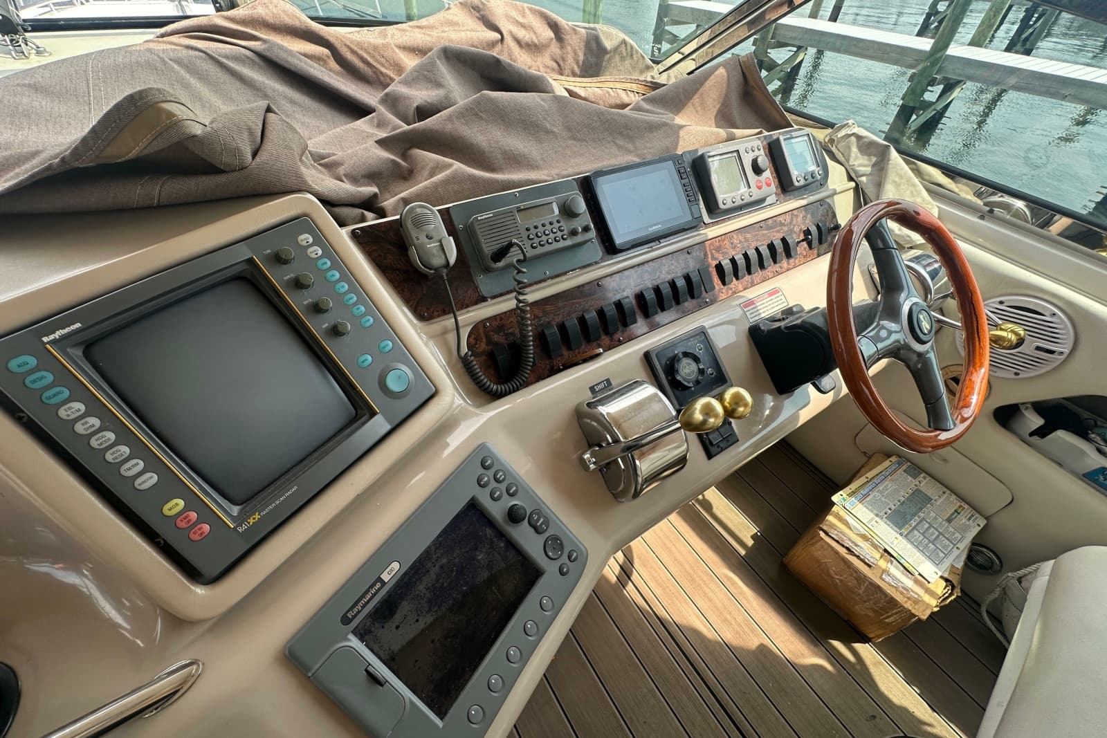 1998 Sea Ray 450 Sundancer - Photo 20