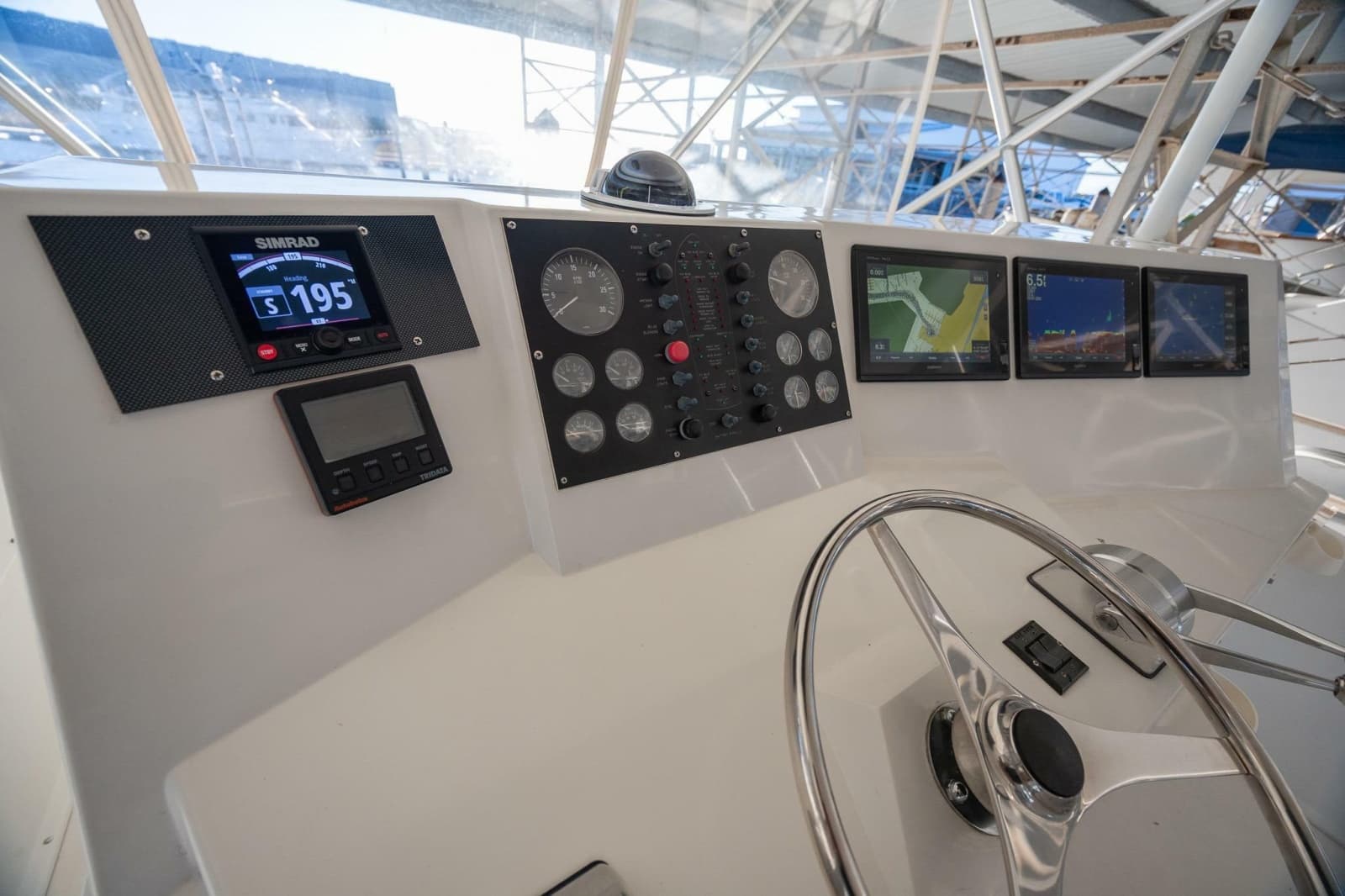 1998 Viking 50 Convertible - Photo 34