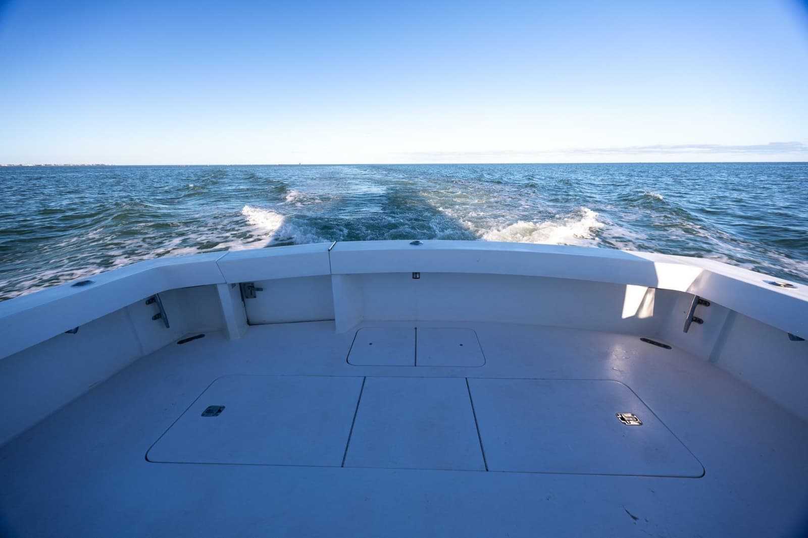 1998 Viking 50 Convertible - Photo 44