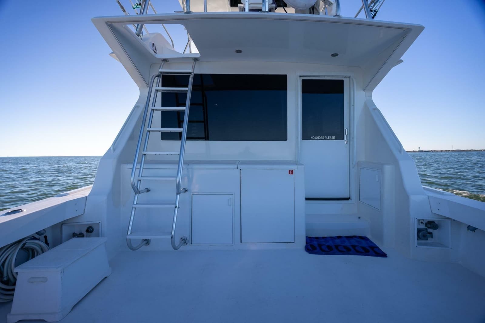 1998 Viking 50 Convertible - Photo 41