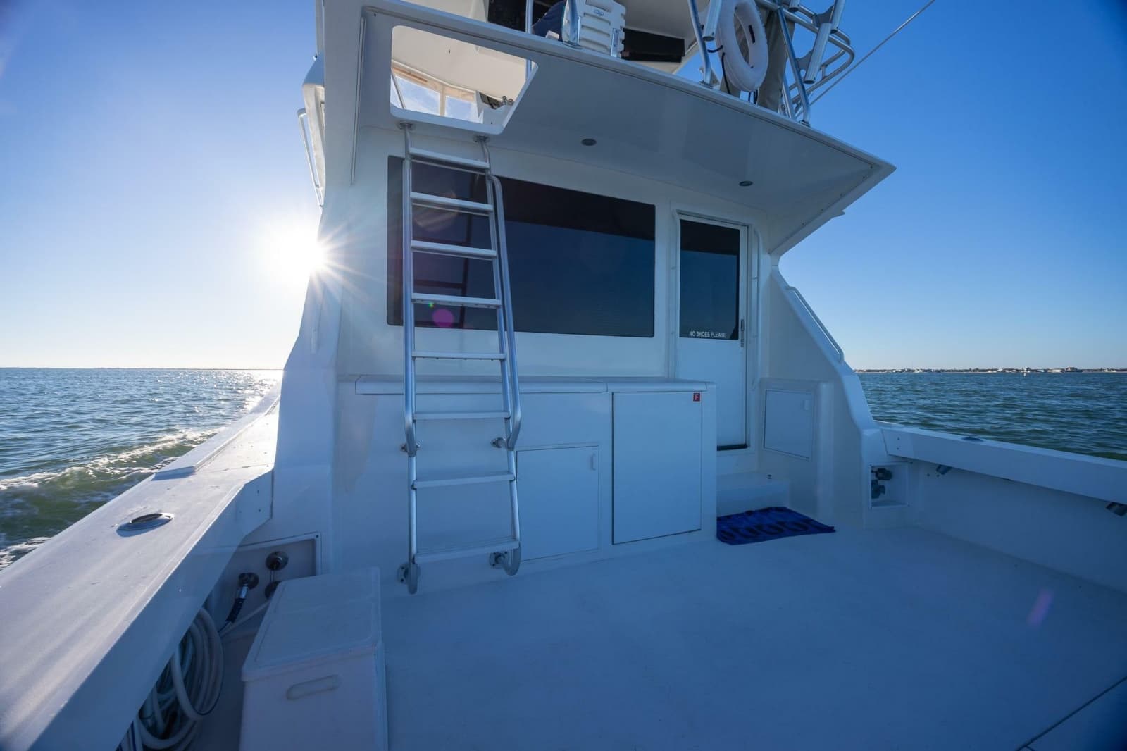 1998 Viking 50 Convertible - Photo 40