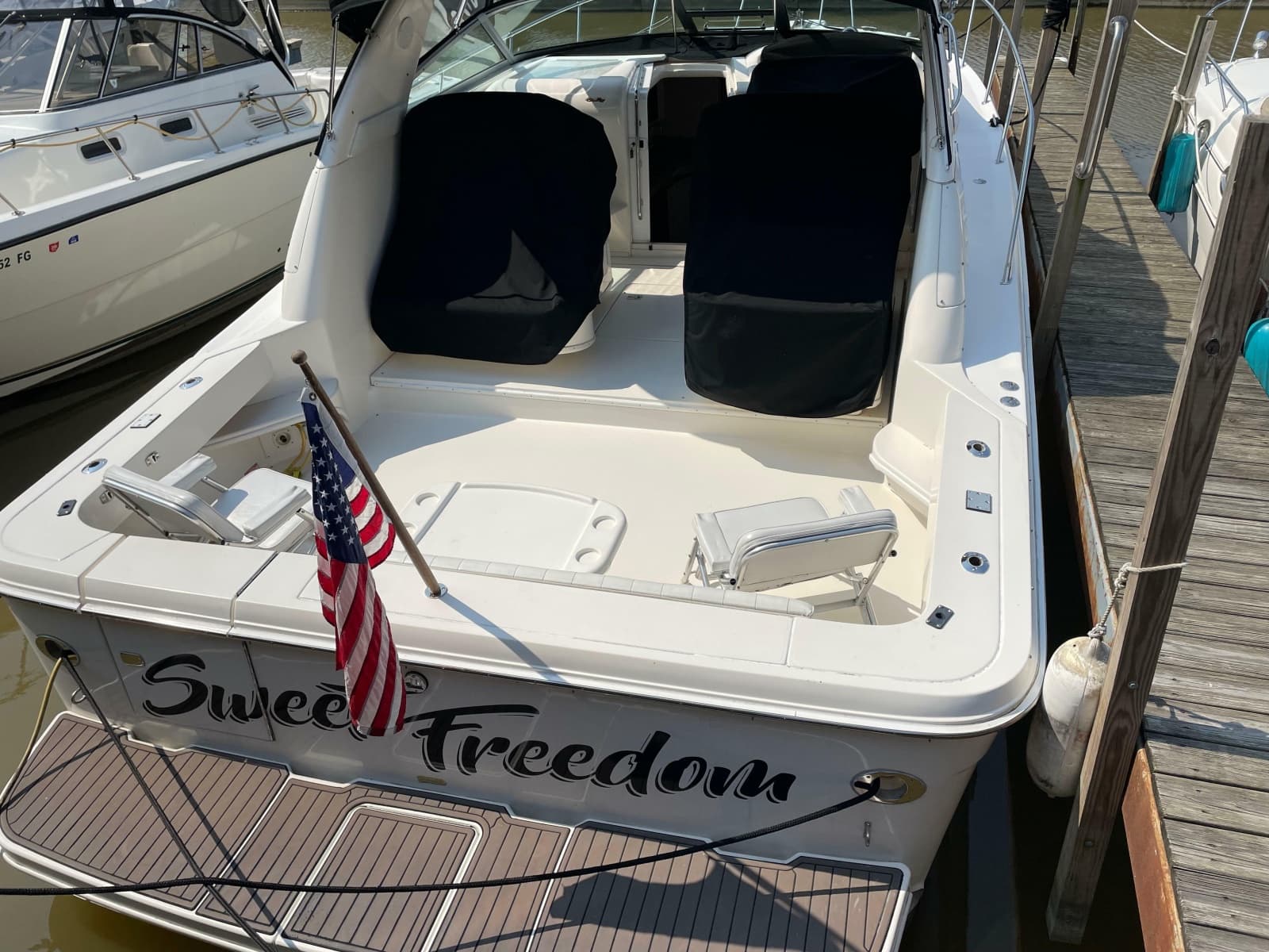 1997 Sea Ray 330 Express - Photo 5