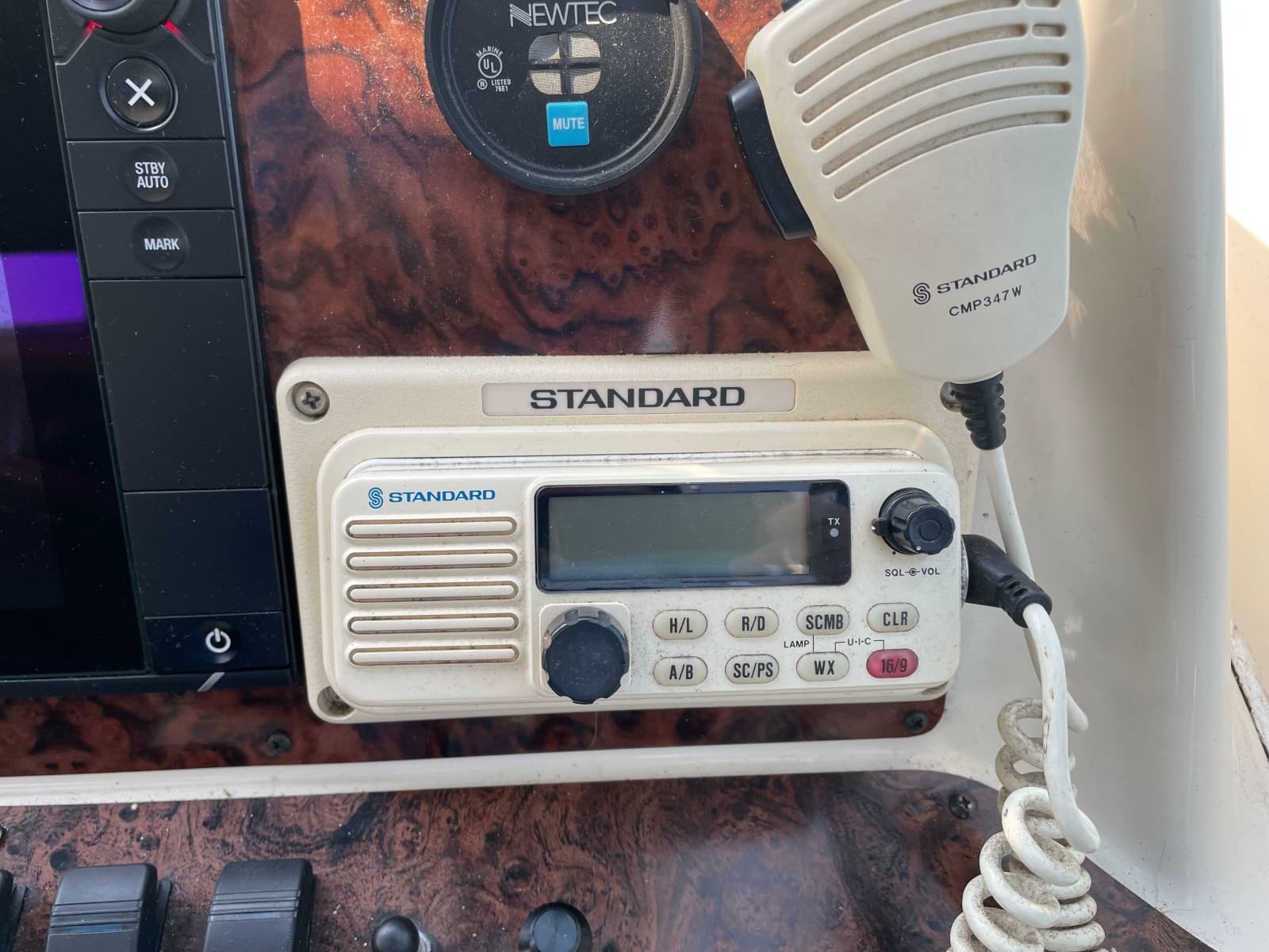 1997 Sea Ray 330 Express - Photo 42