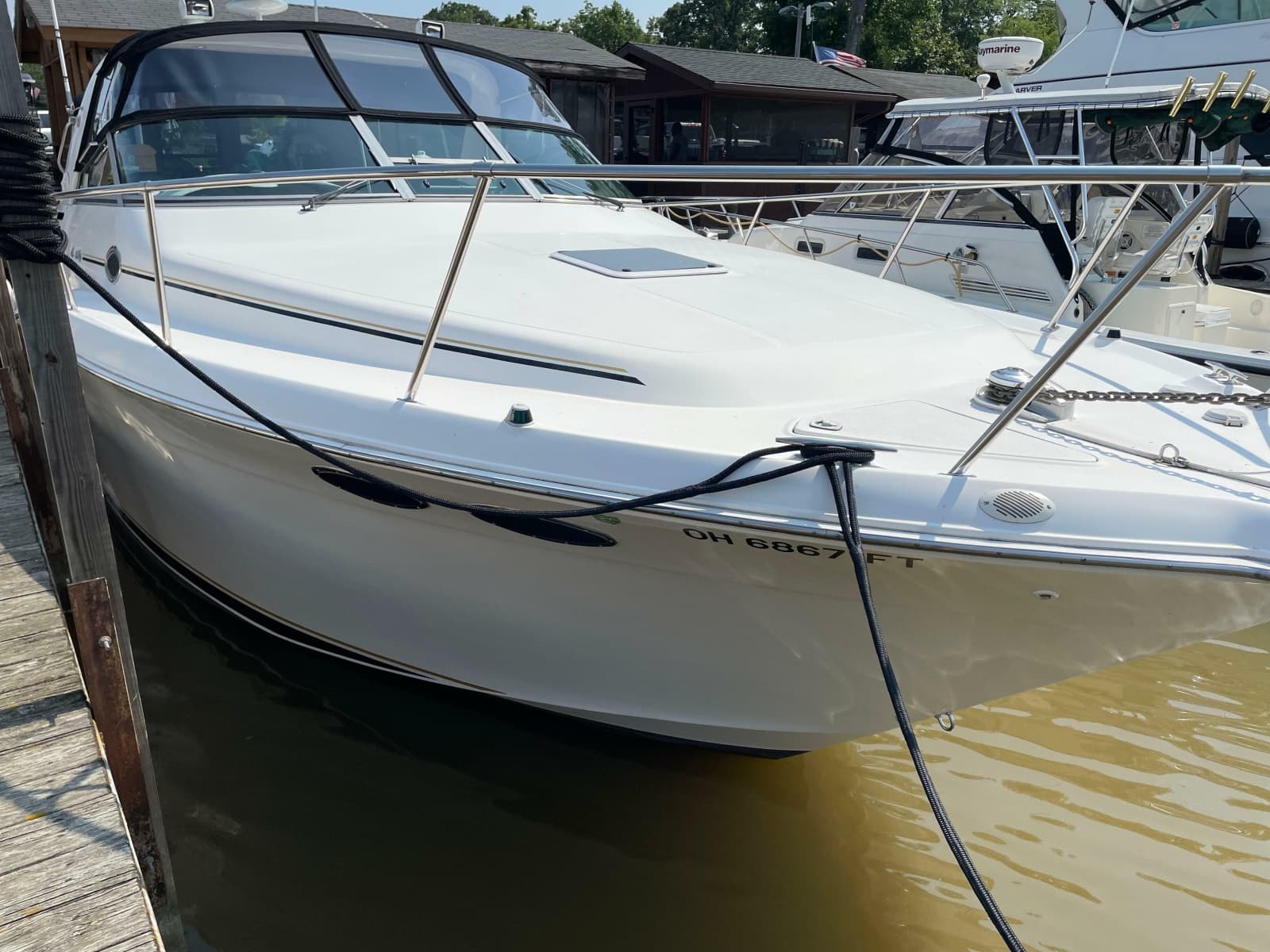 1997 Sea Ray 330 Express - Photo 3