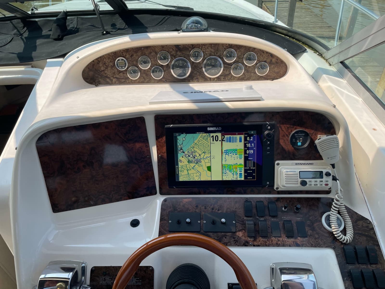 1997 Sea Ray 330 Express - Photo 20