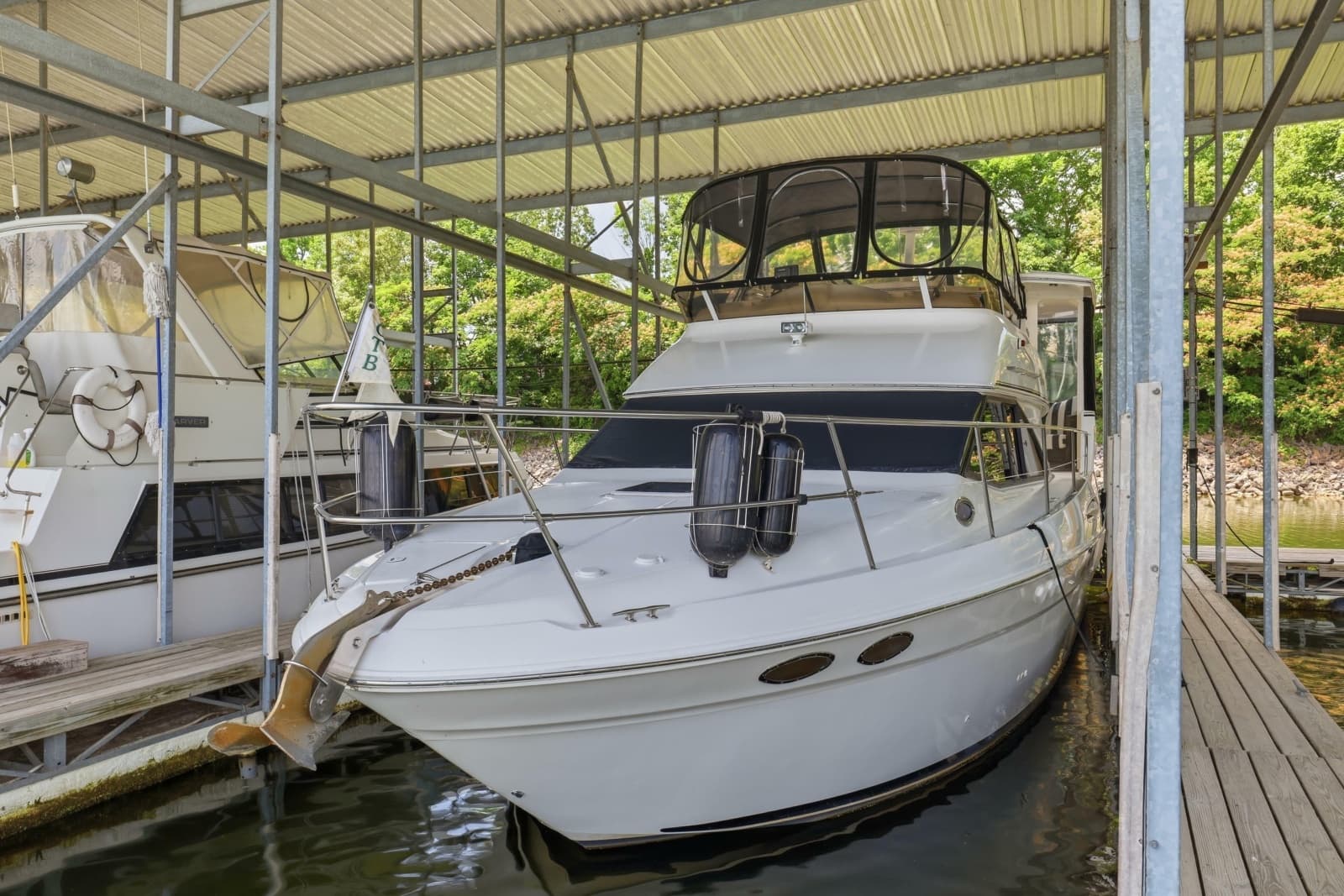 1997 Sea Ray 370 Aft Cabin - Photo 18