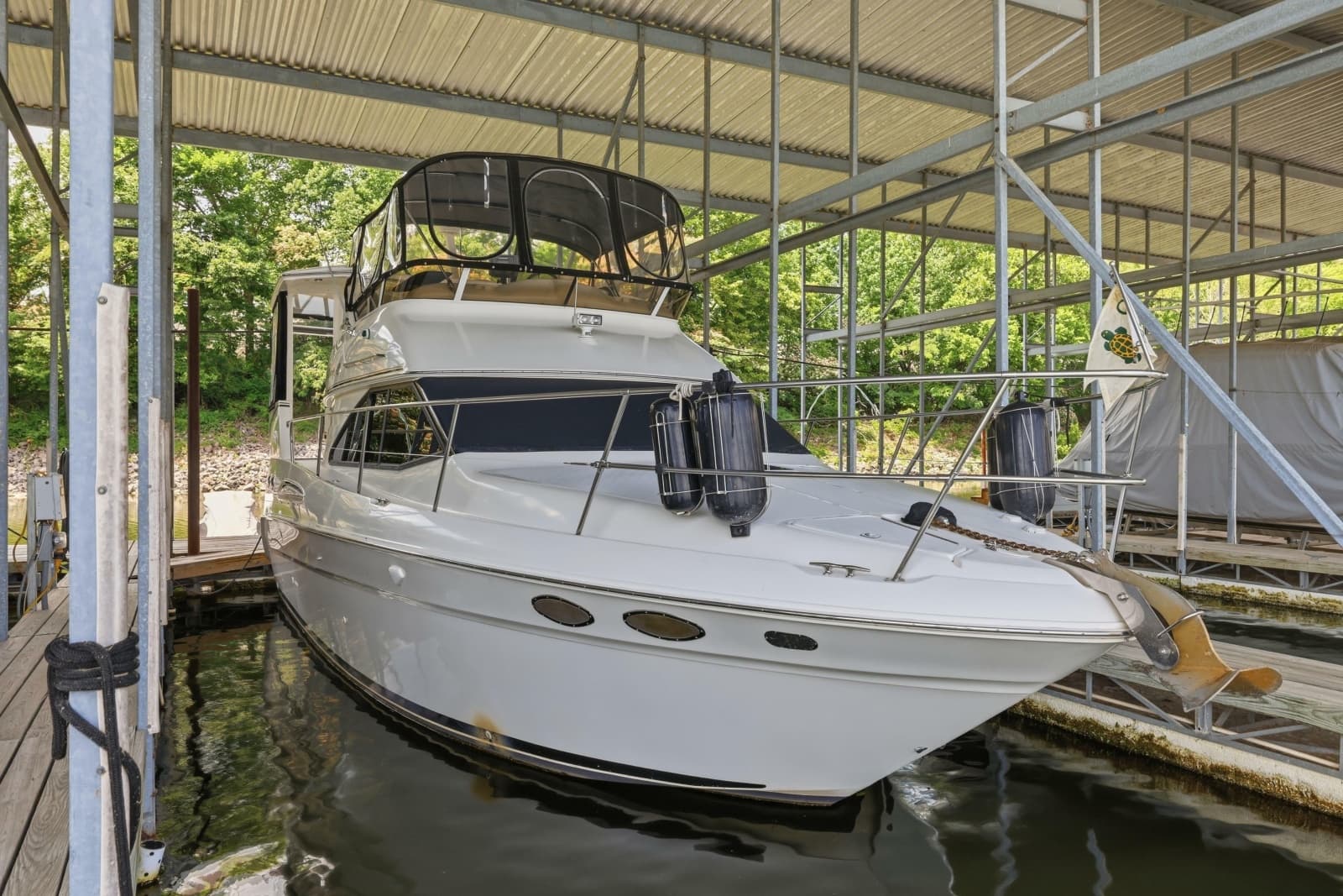1997 Sea Ray 370 Aft Cabin - Photo 17