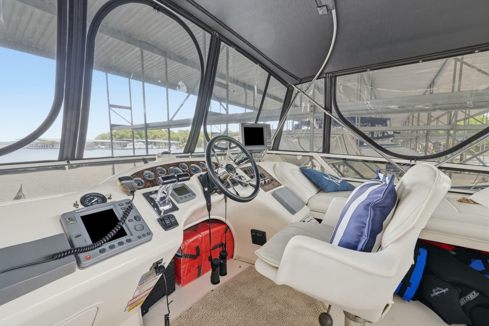 1997 Sea Ray 370 Aft Cabin - Photo 23