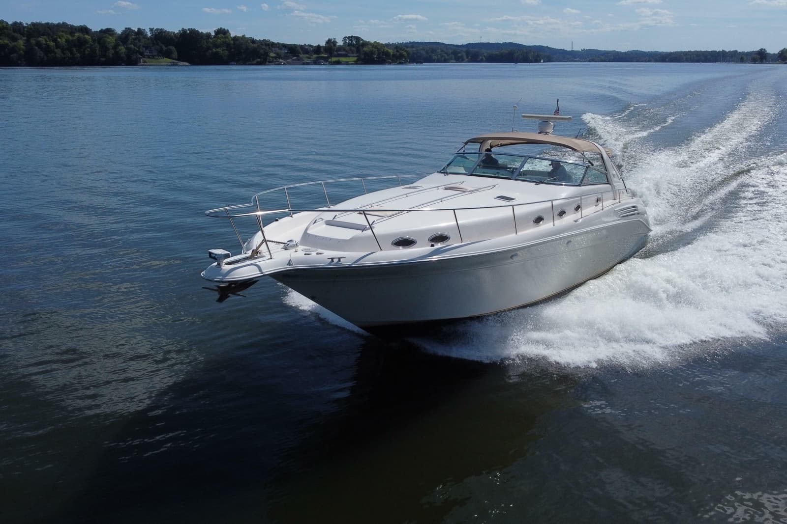 1997 Sea Ray 450 Sundancer - Photo 2