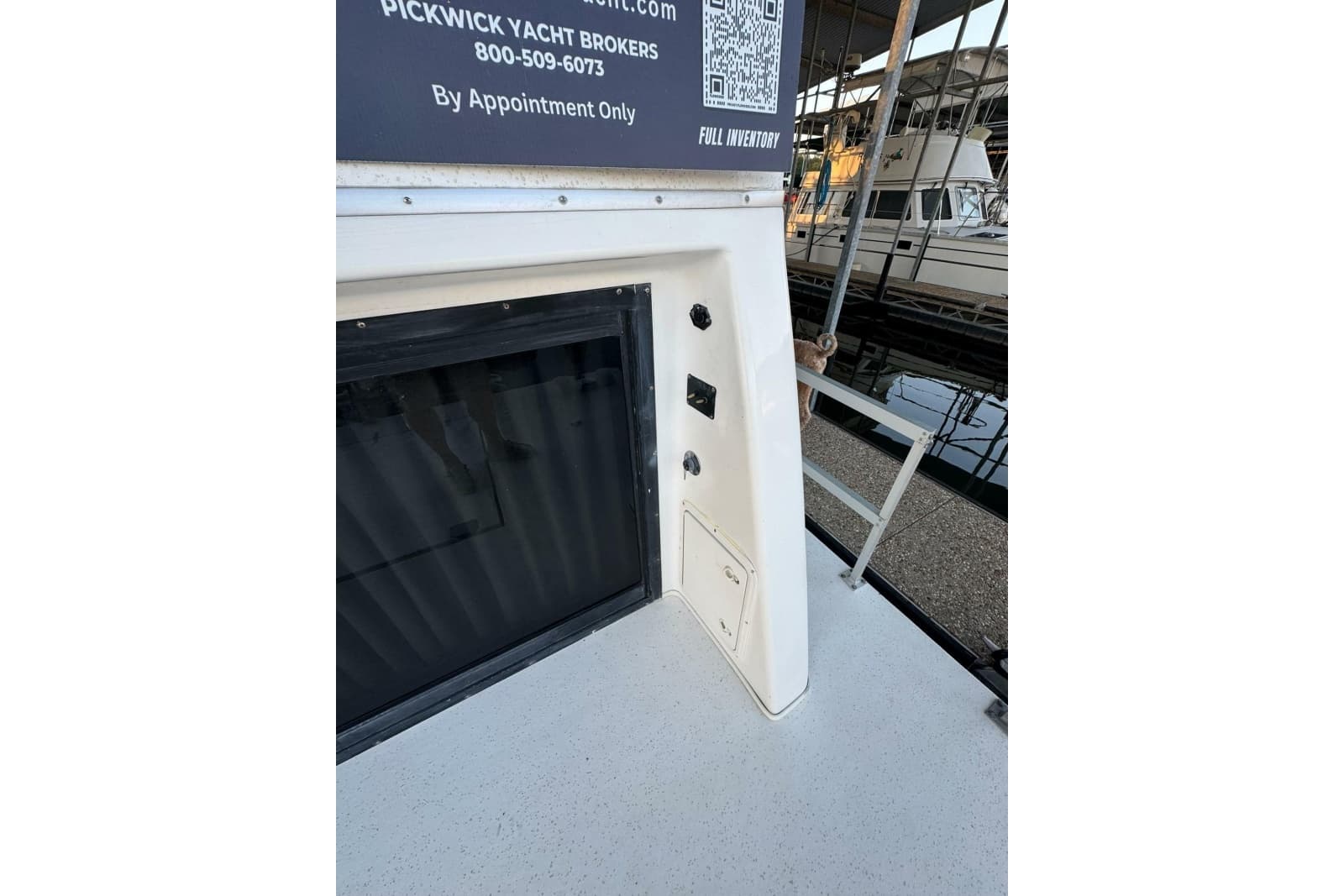 1996 Gibson 50 Cabin Yacht - Photo 13
