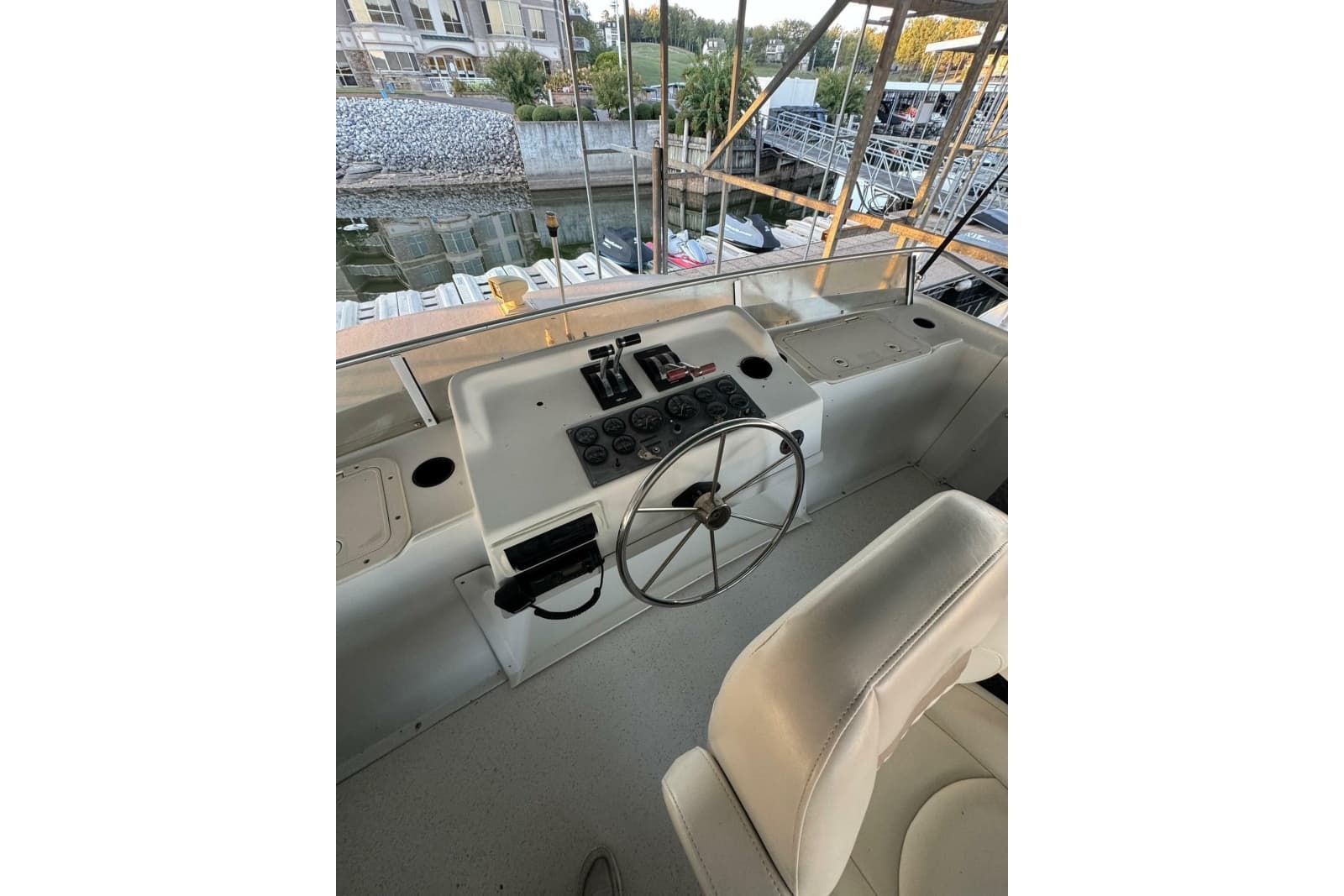 1996 Gibson 50 Cabin Yacht - Photo 7
