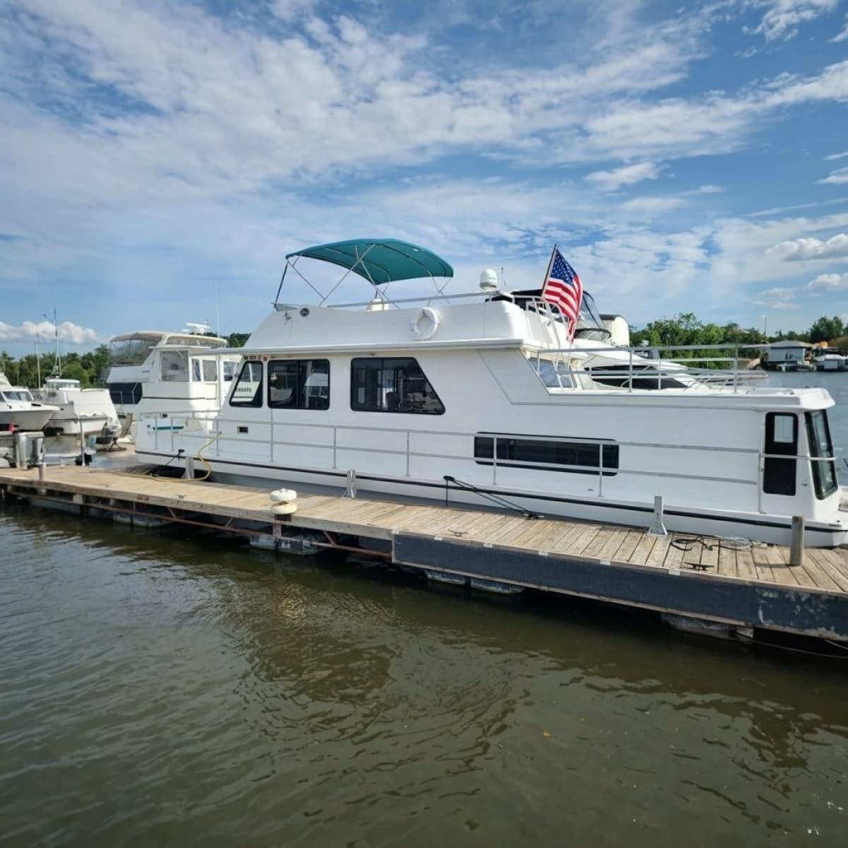 1996 Gibson 50 Cabin Yacht - Photo 1