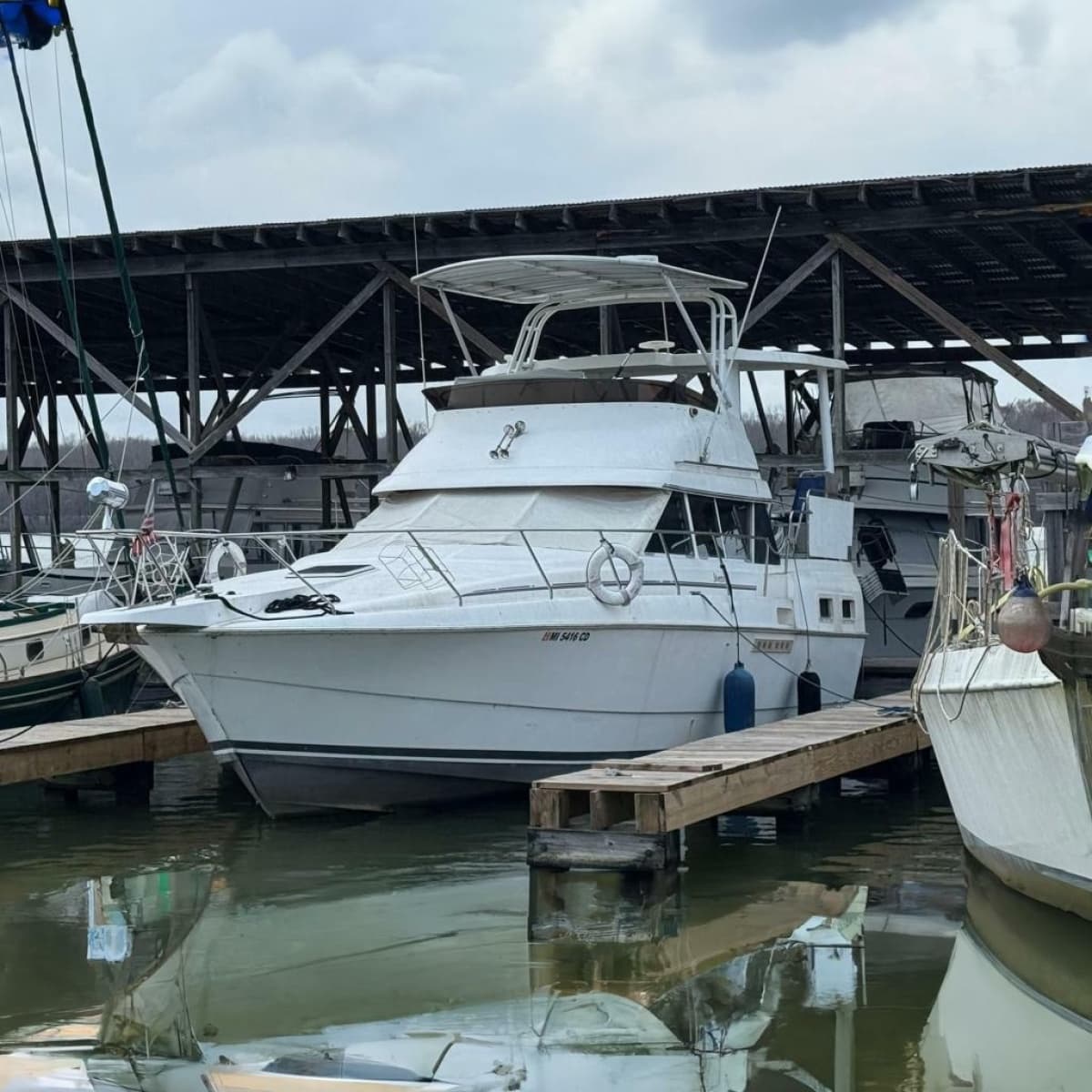 1996 Silverton 34 Motor Yacht - Photo 2