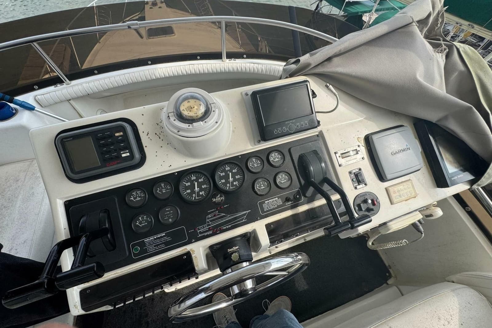 1996 Silverton 34 Motor Yacht - Photo 13