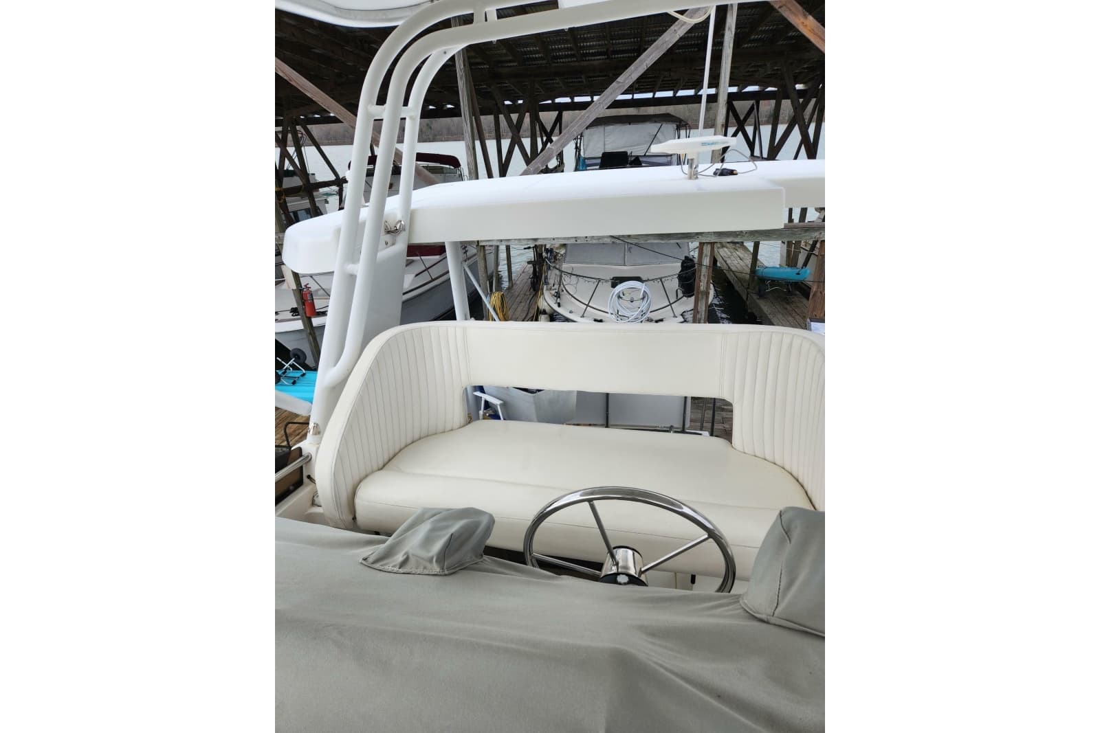 1996 Silverton 34 Motor Yacht - Photo 10