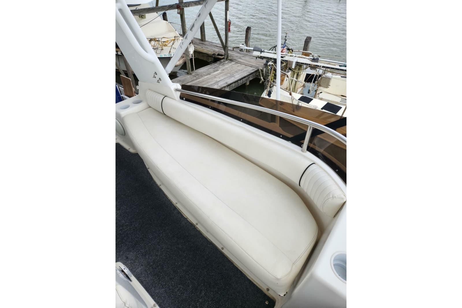 1996 Silverton 34 Motor Yacht - Photo 11