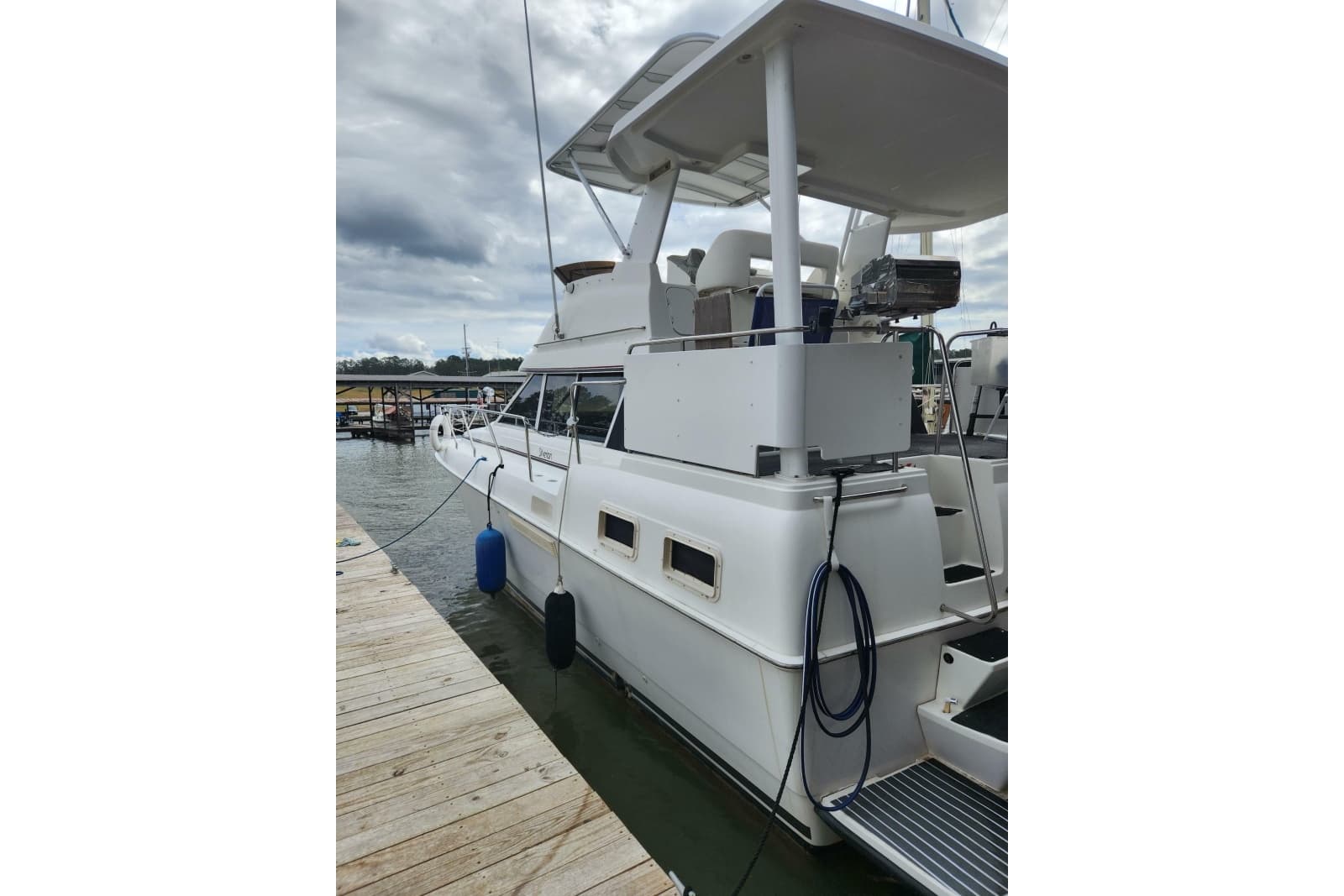 1996 Silverton 34 Motor Yacht - Photo 35