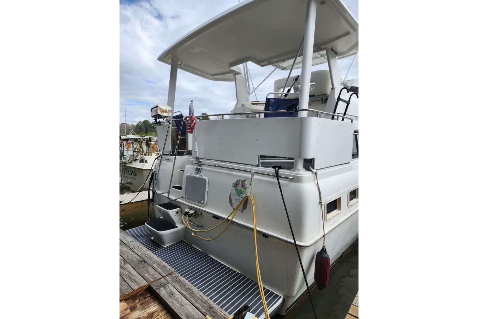 1996 Silverton 34 Motor Yacht - Photo 4