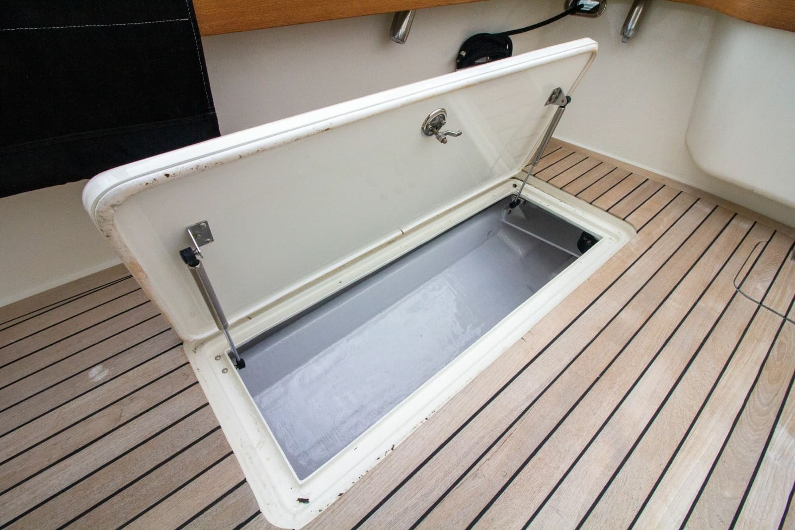 1996 Tides 27 - Photo 18