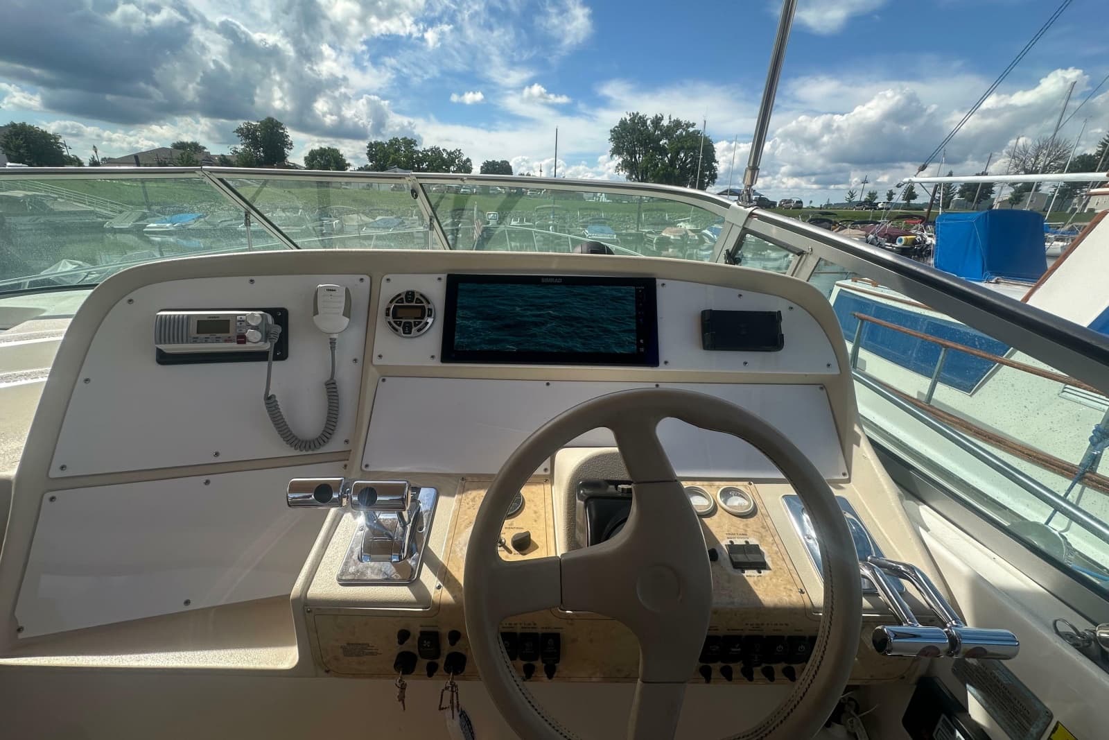 1995 Cruisers Yachts 3575 Esprit - Photo 15