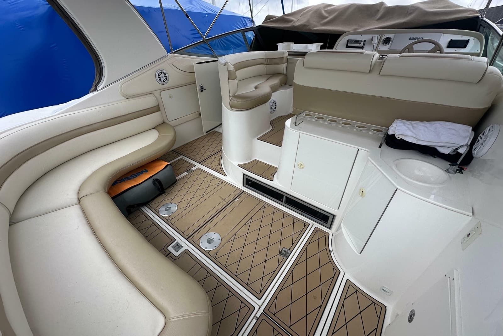 1995 Cruisers Yachts 3575 Esprit - Photo 23