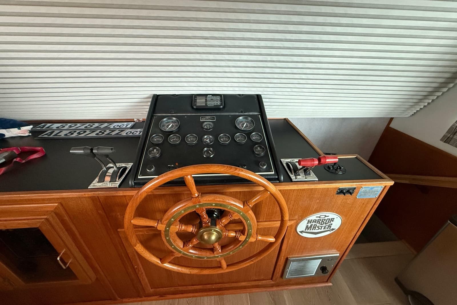 1995 Harbor Master 52 Wide Body - Photo 11