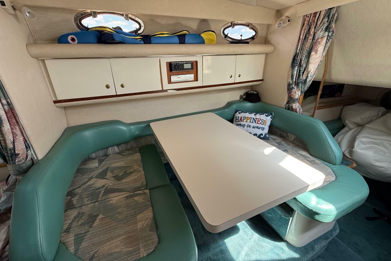 1995 Sea Ray Sundancer 330 - Photo 17