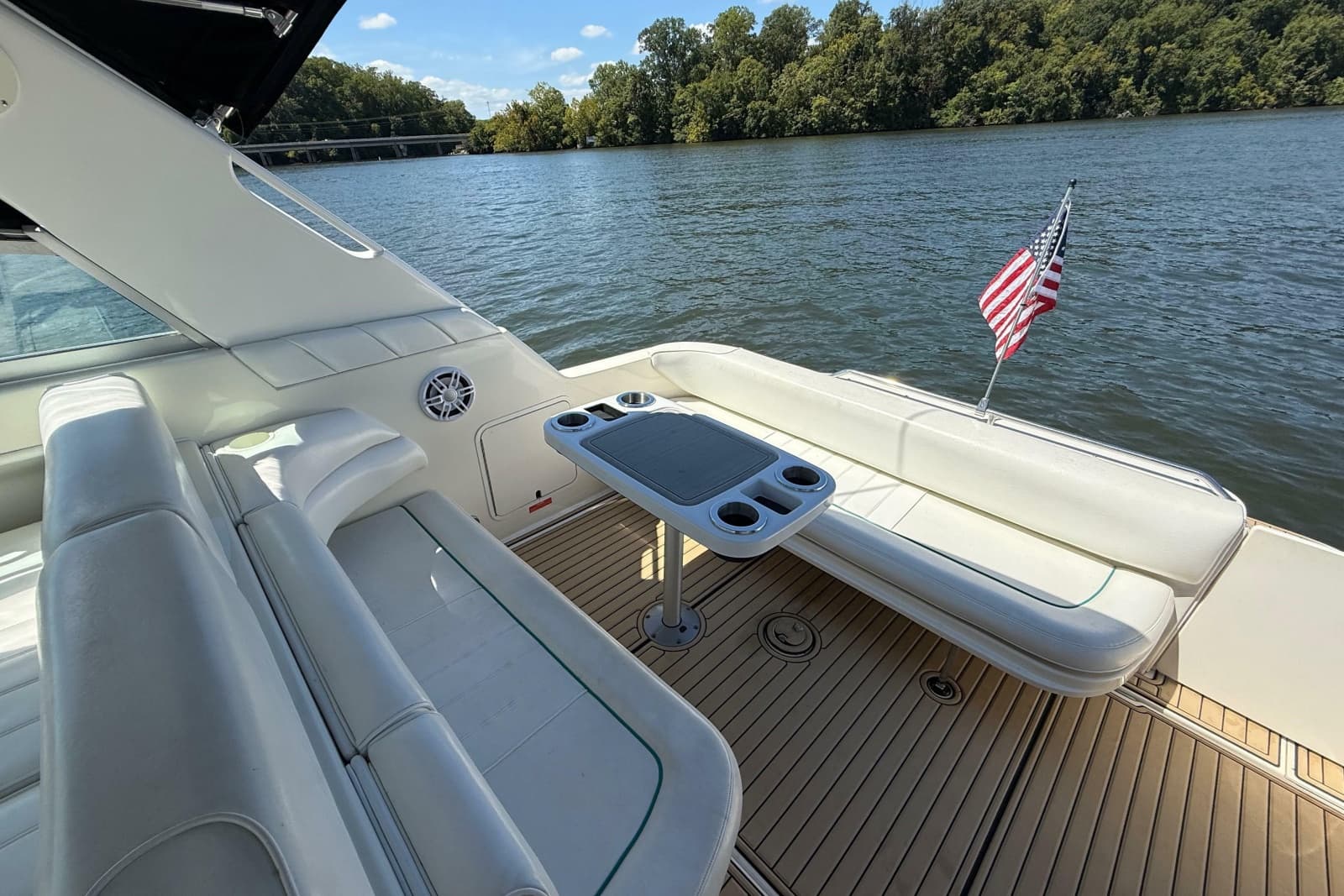 1995 Sea Ray Sundancer 330 - Photo 11