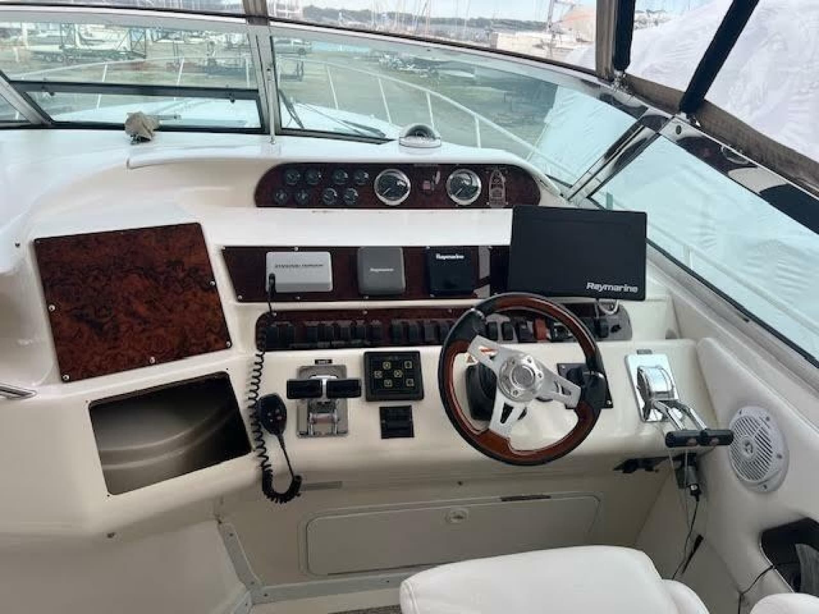 1995 Sea Ray 450 Sundancer - Photo 54
