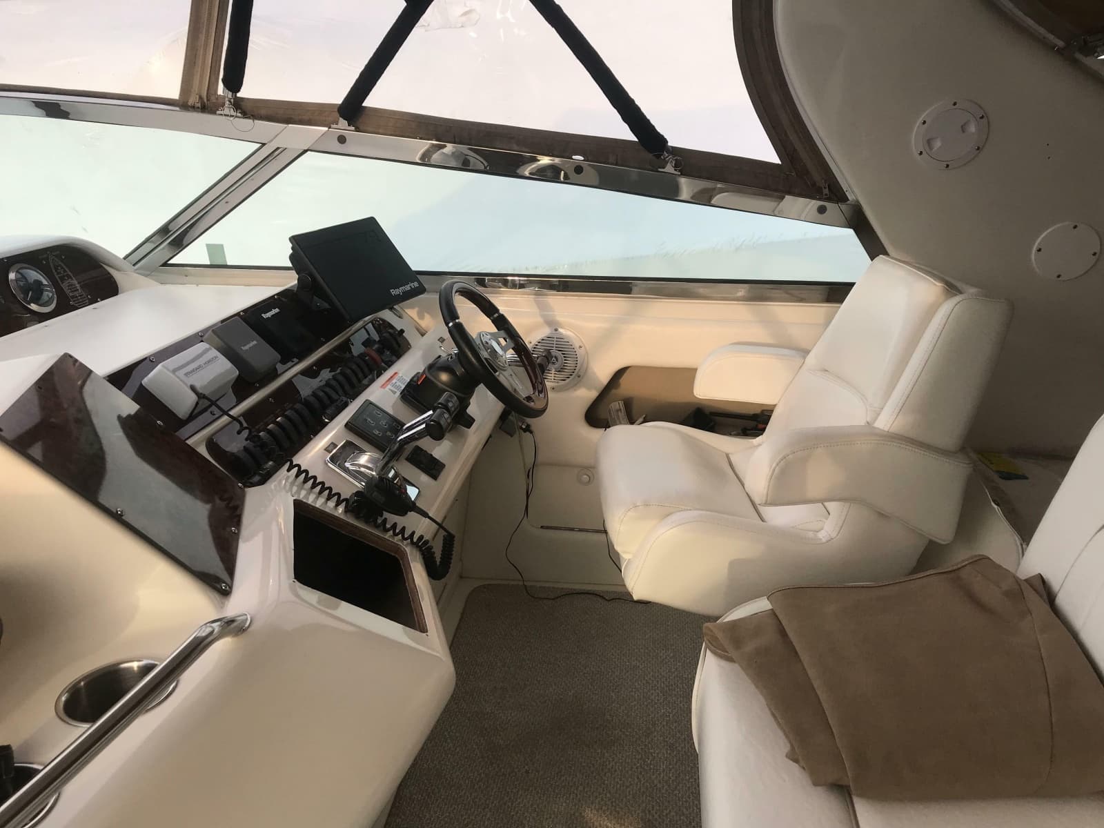 1995 Sea Ray 450 Sundancer - Photo 22