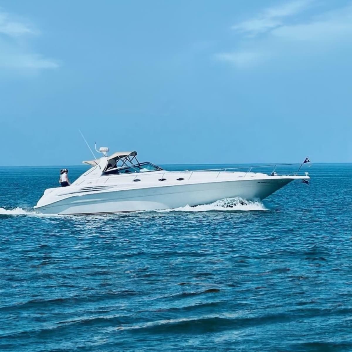 1995 Sea Ray 450 Sundancer - Photo 1
