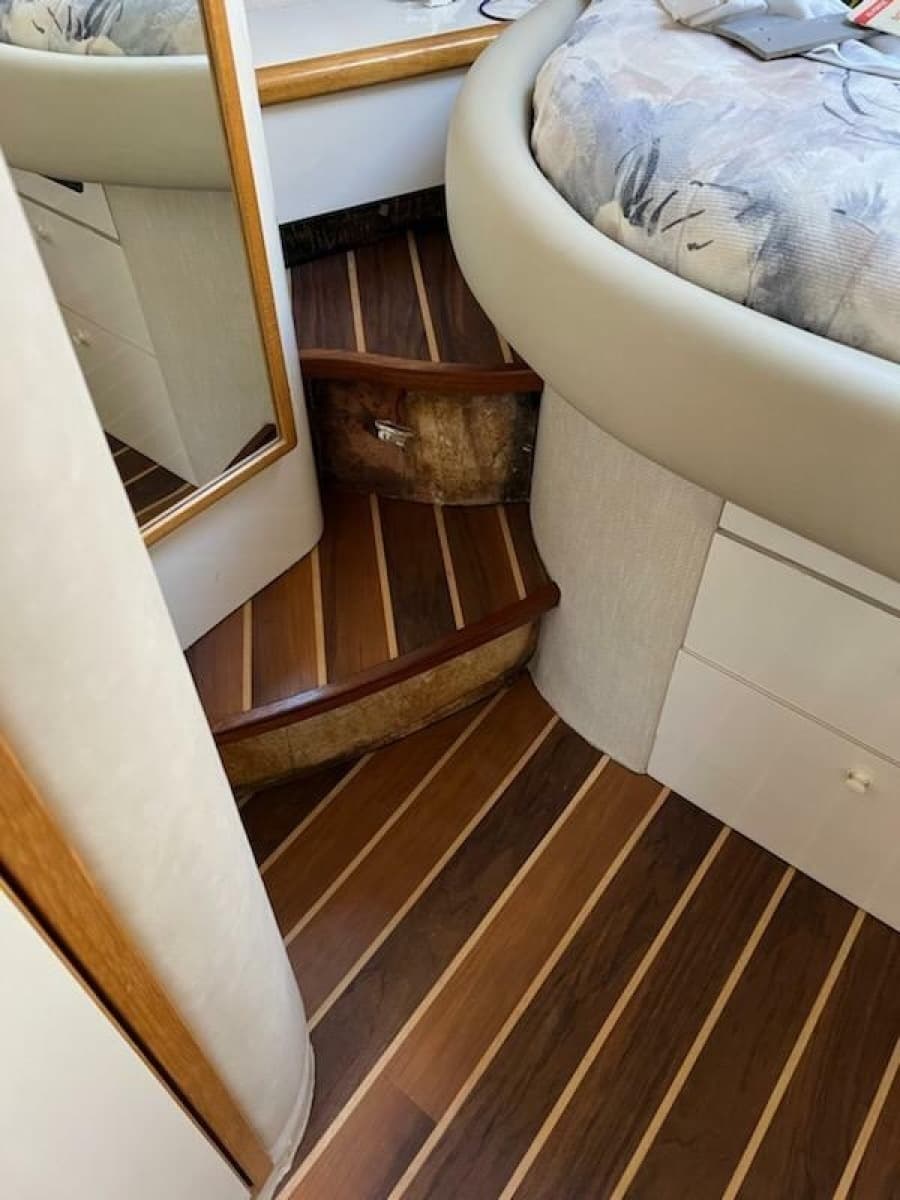 1995 Sea Ray 450 Sundancer - Photo 16