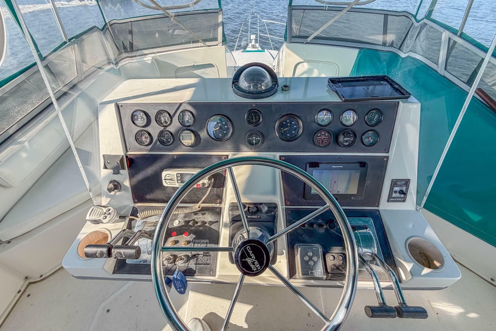 1994 Carver 380 Santego - Photo 22