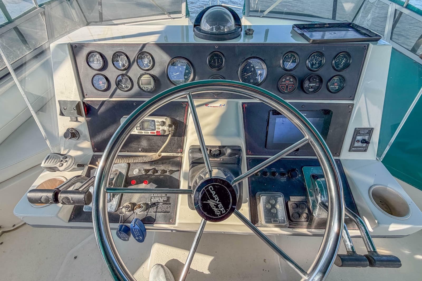 1994 Carver 380 Santego - Photo 23