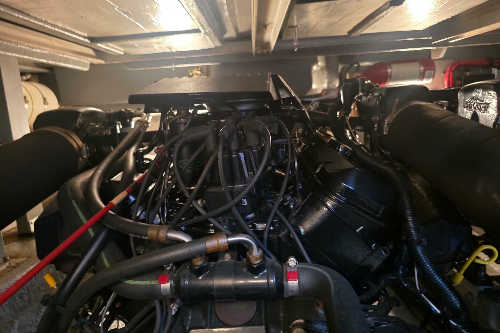 1994 Sea Ray 370 Express Cruiser - Photo 25
