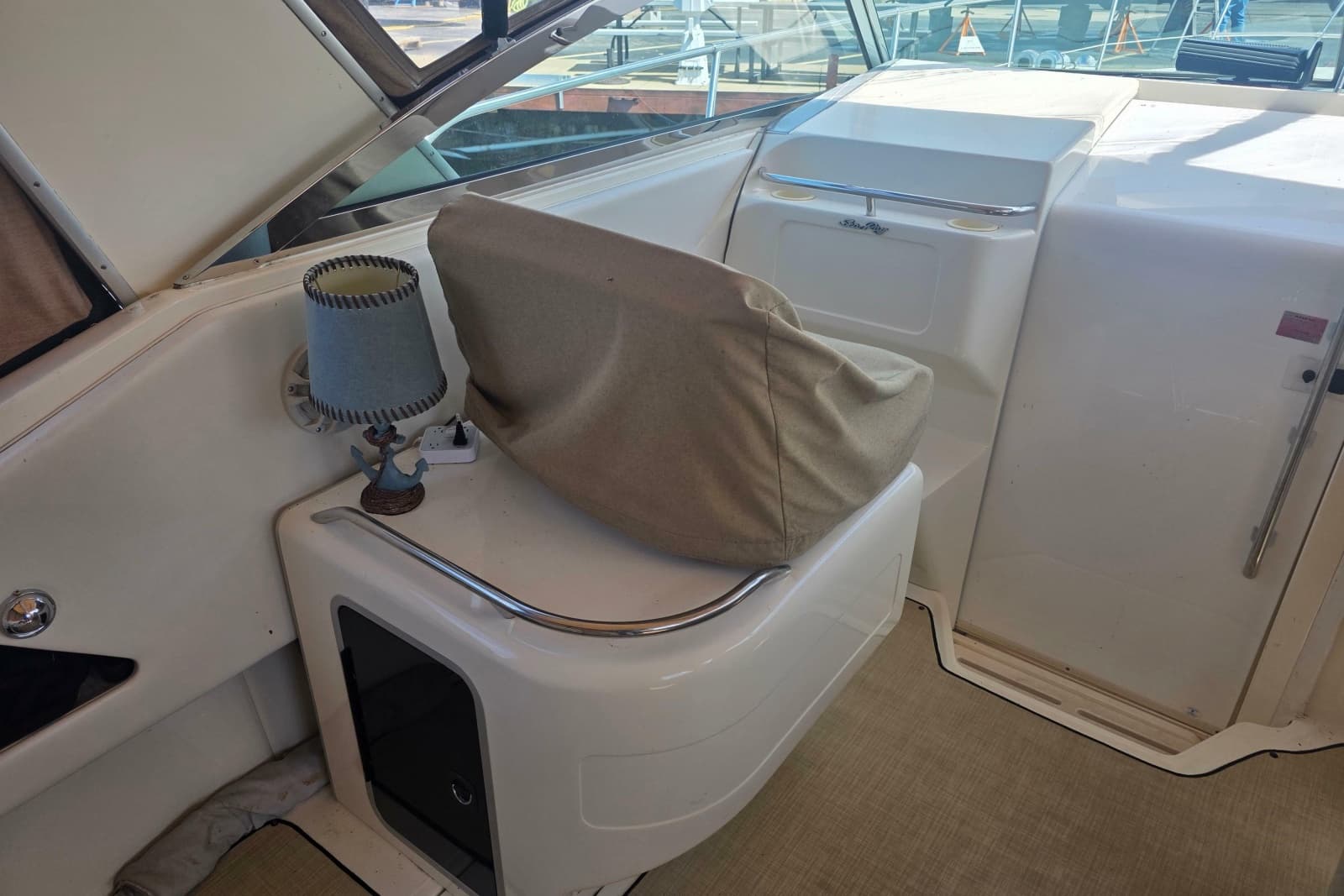 1994 Sea Ray 370 Express Cruiser - Photo 6