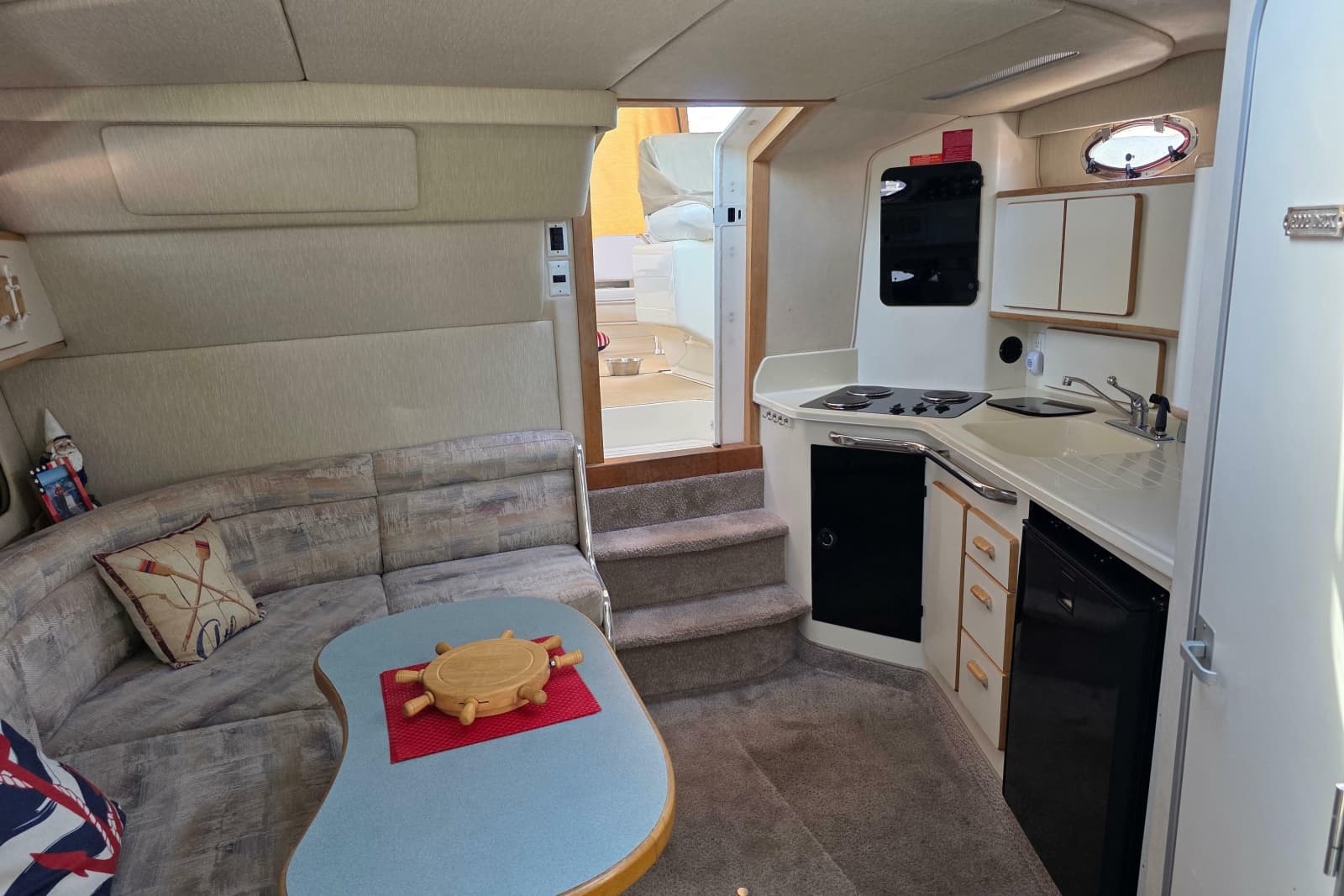 1994 Sea Ray 370 Express Cruiser - Photo 22