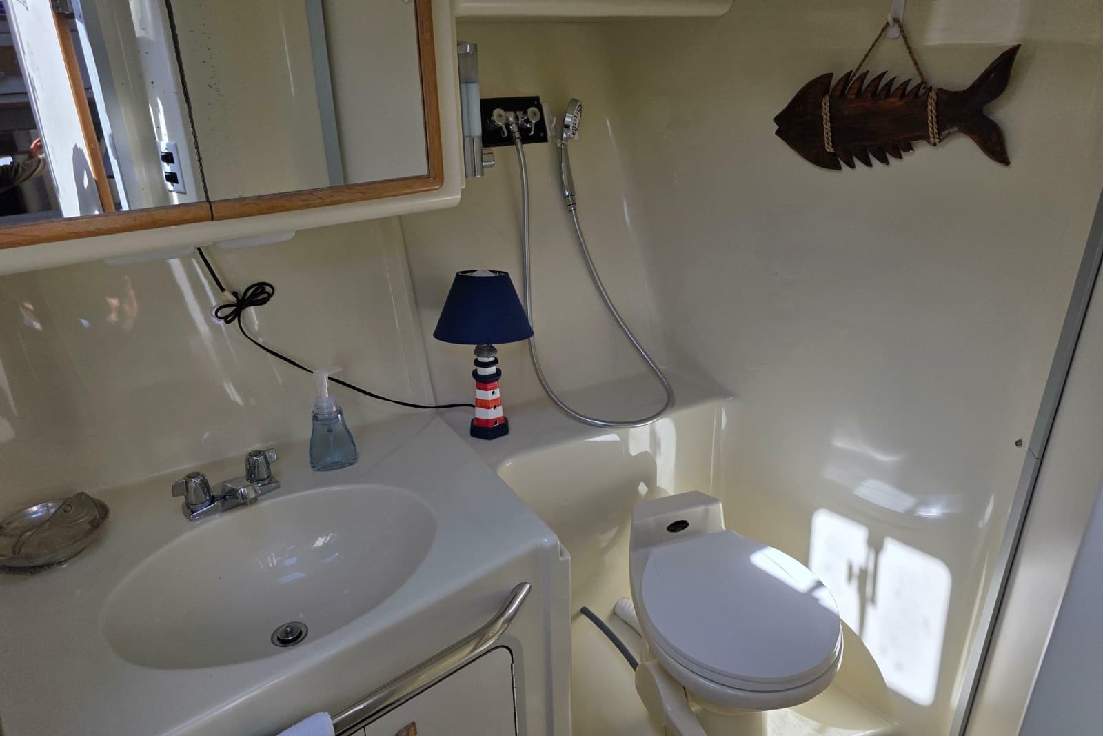 1994 Sea Ray 370 Express Cruiser - Photo 20