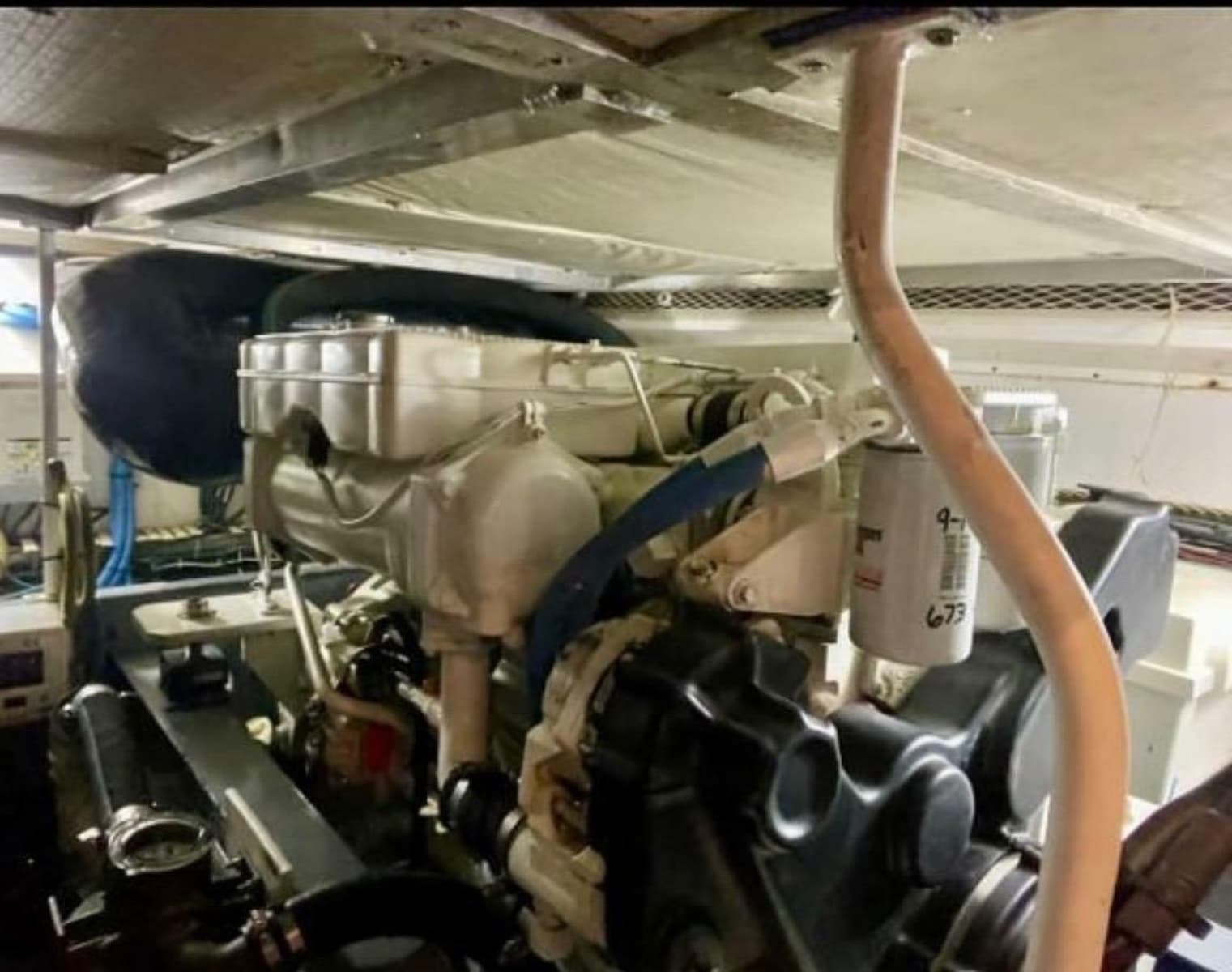 1994 Viking 38 Convertible - Photo 8