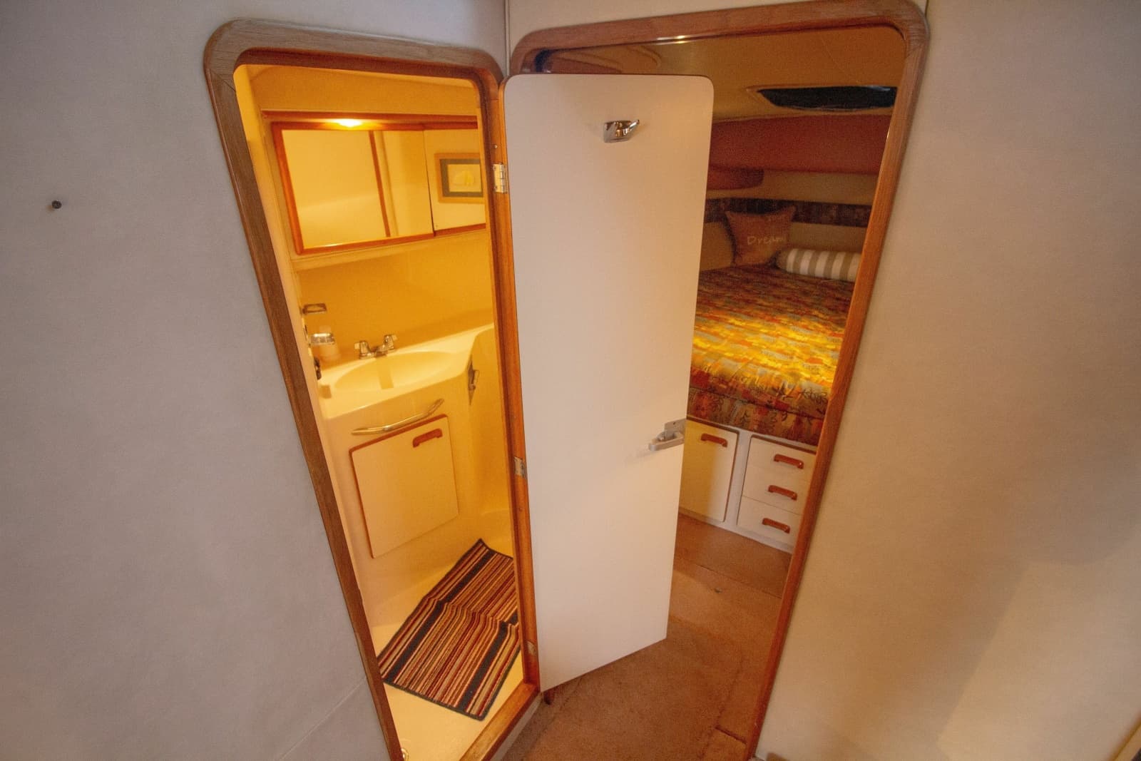 1993 Sea Ray 440 Express Bridge - Photo 56