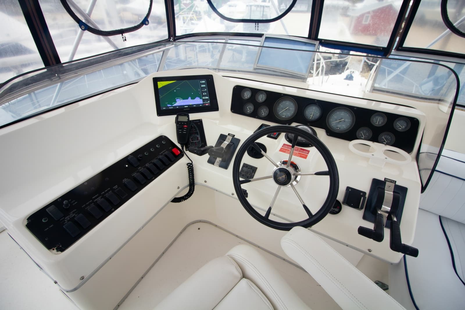 1993 Sea Ray 440 Express Bridge - Photo 28