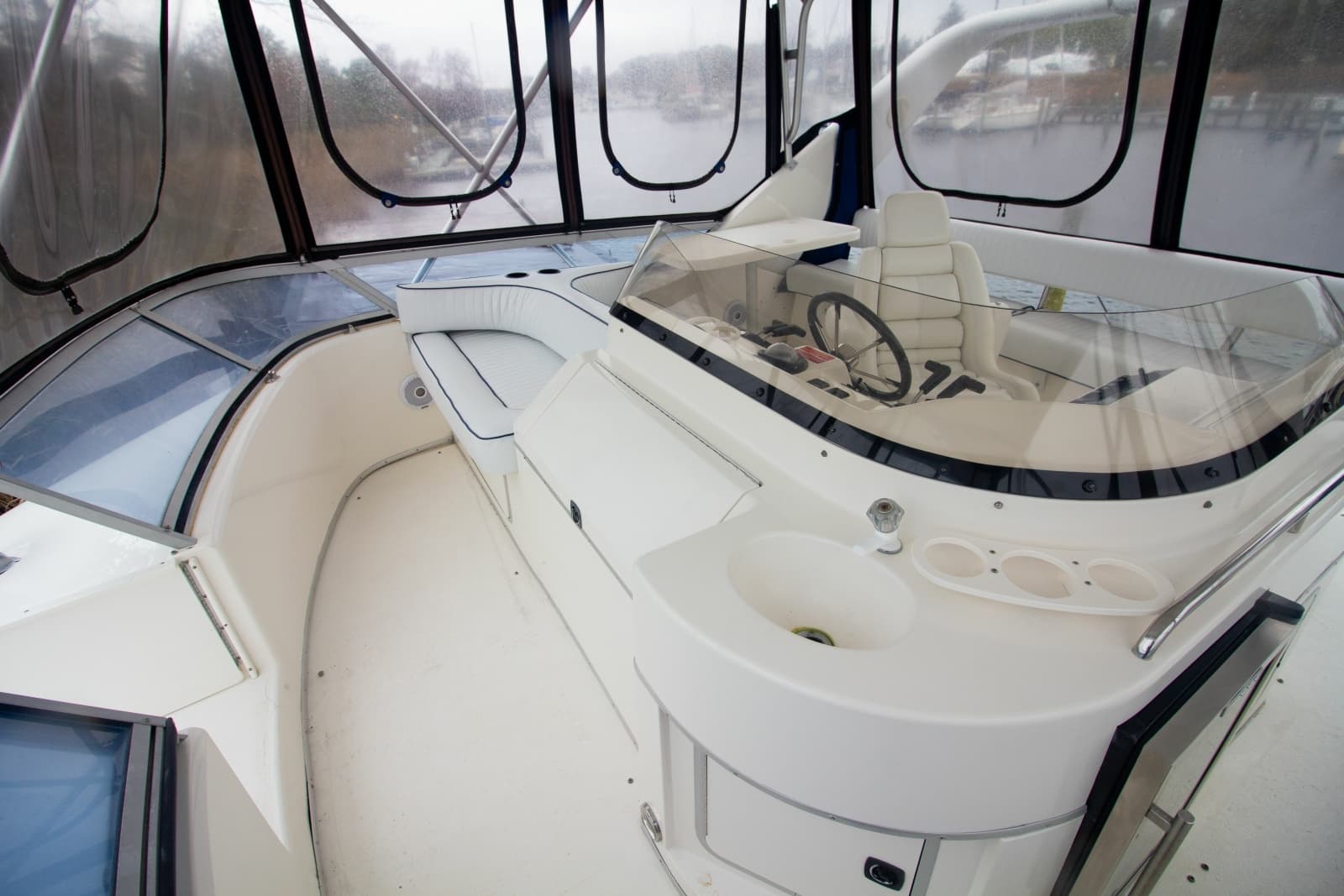1993 Sea Ray 440 Express Bridge - Photo 31