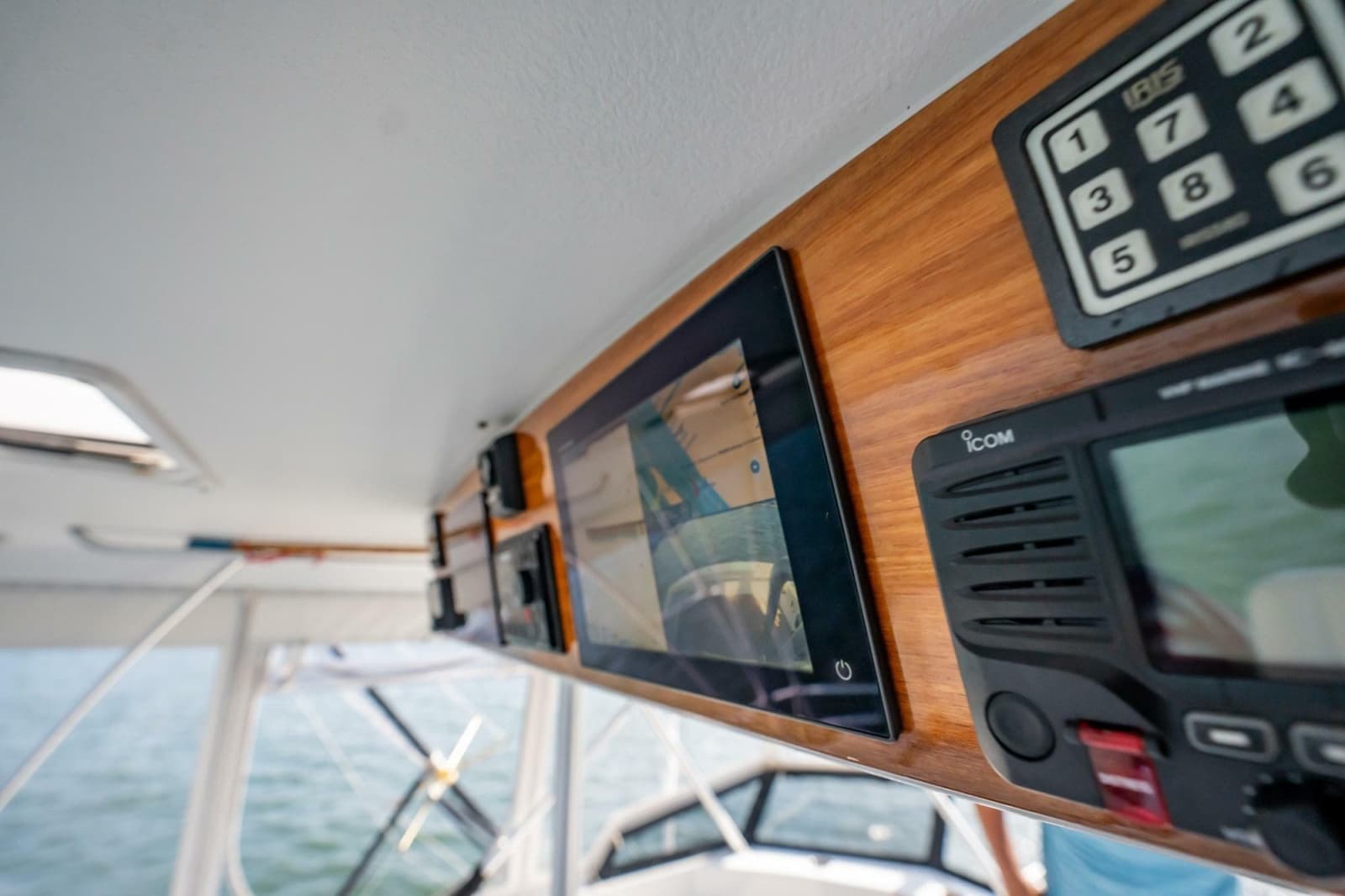 1991 Jersey 42 Convertible Sportfisherman - Photo 39