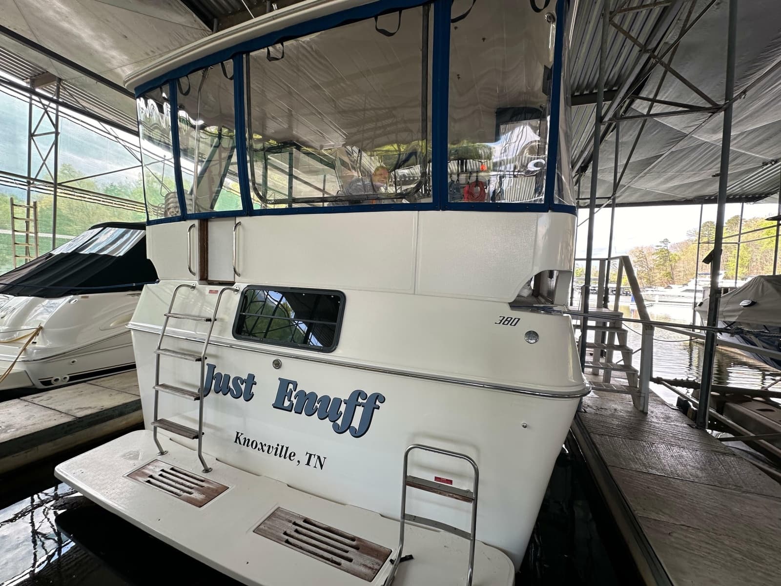 1991 Sea Ray 380 Aft Cabin - Photo 3