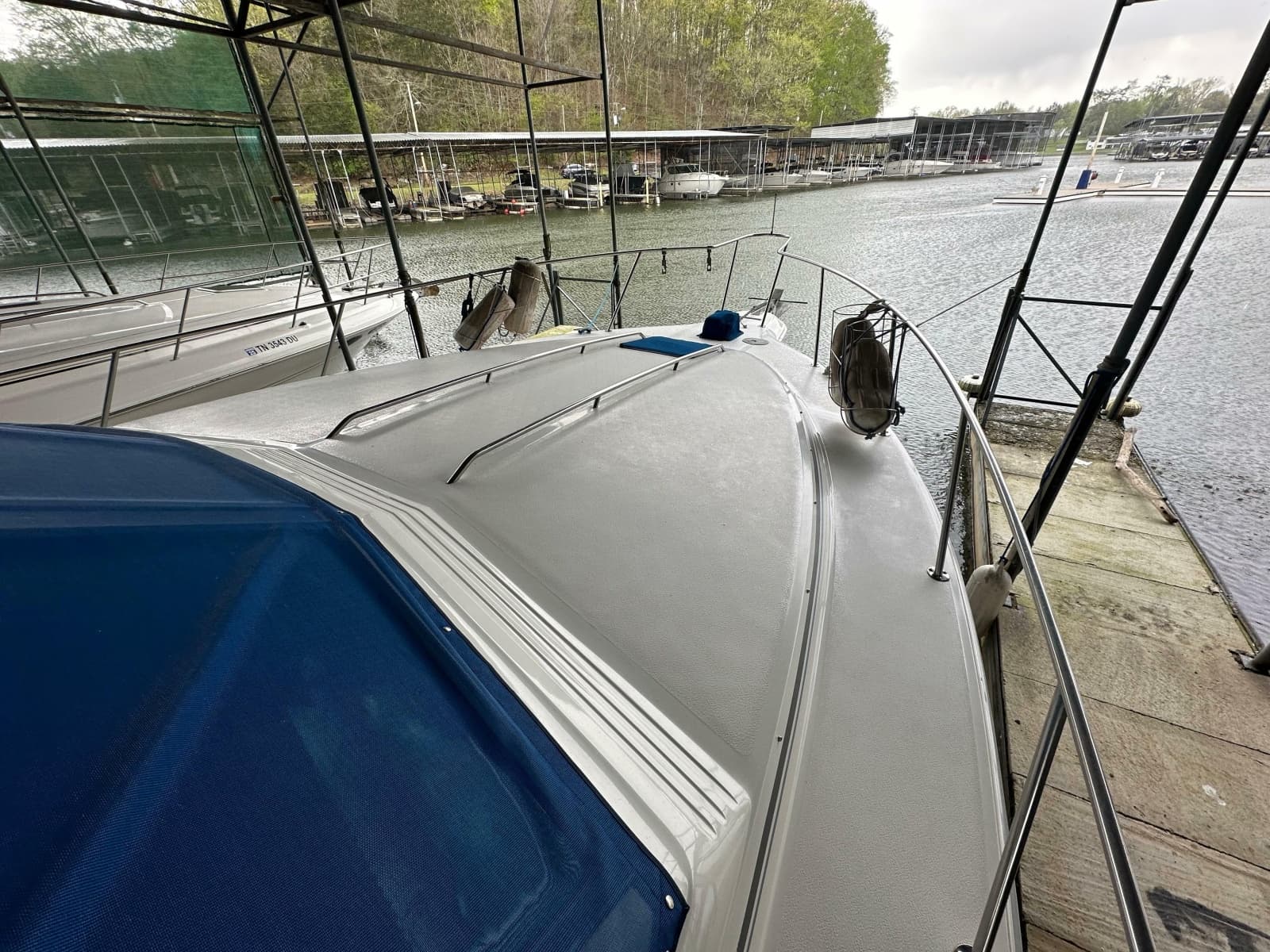 1991 Sea Ray 380 Aft Cabin - Photo 18